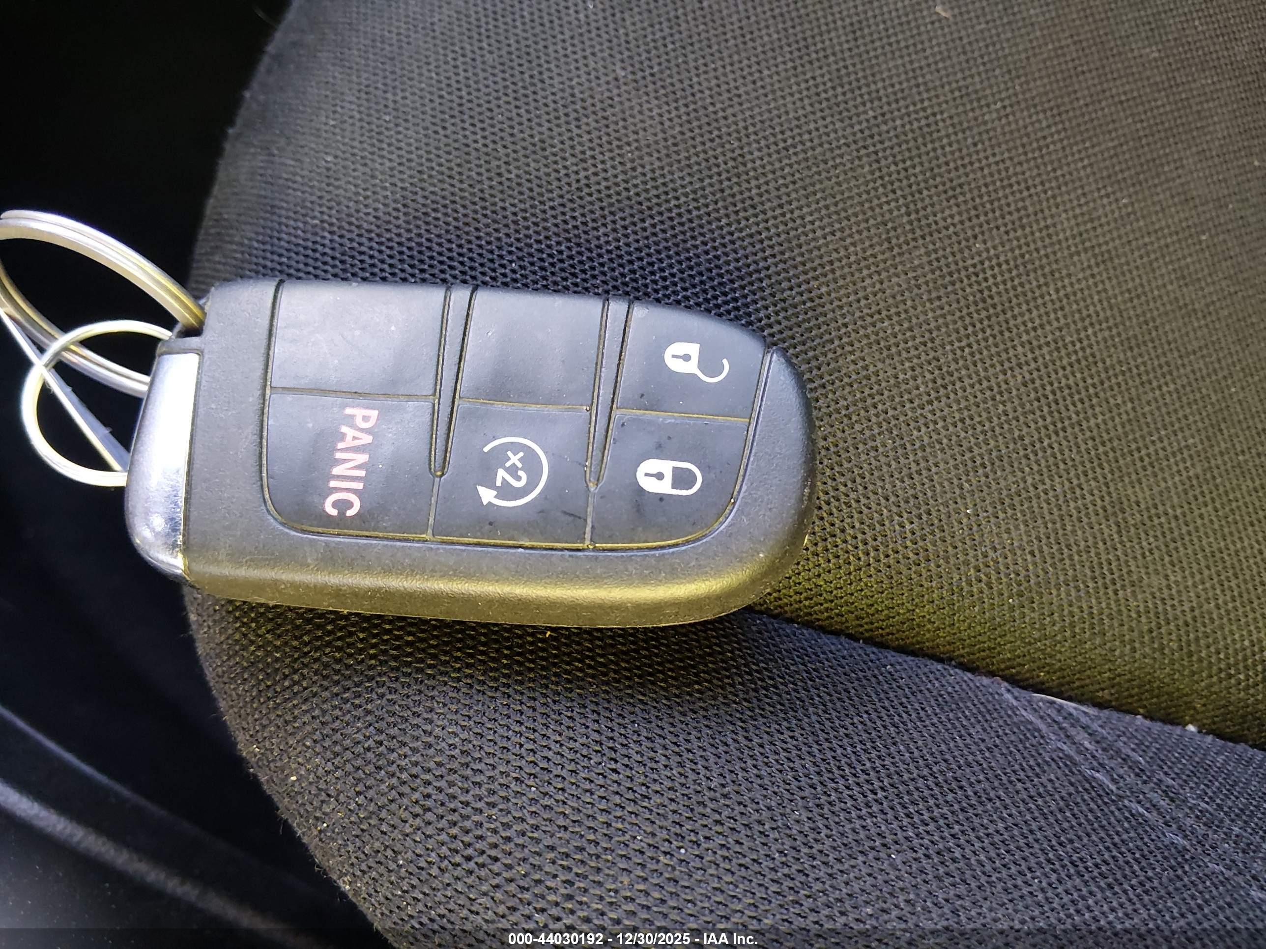JEEP RENEGADE image 11