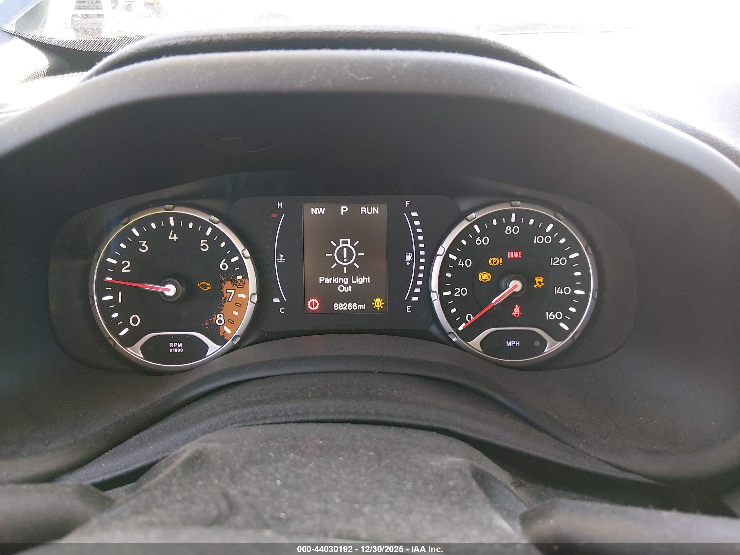 JEEP RENEGADE image 7