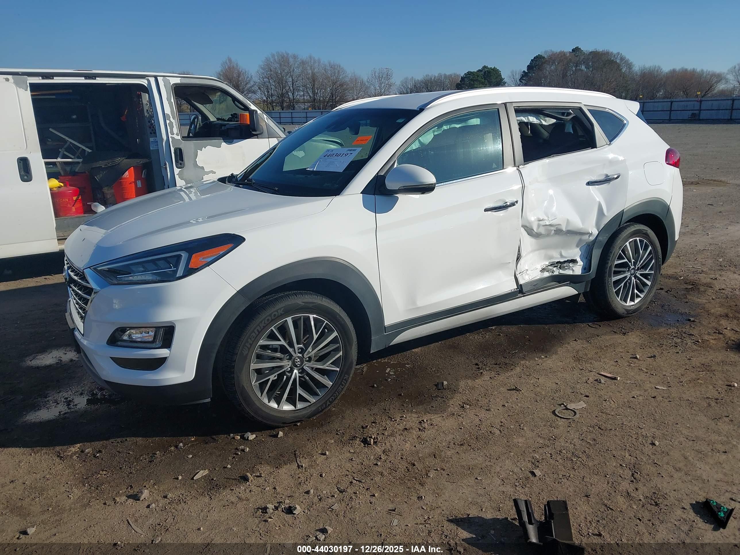 HYUNDAI TUCSON image 2