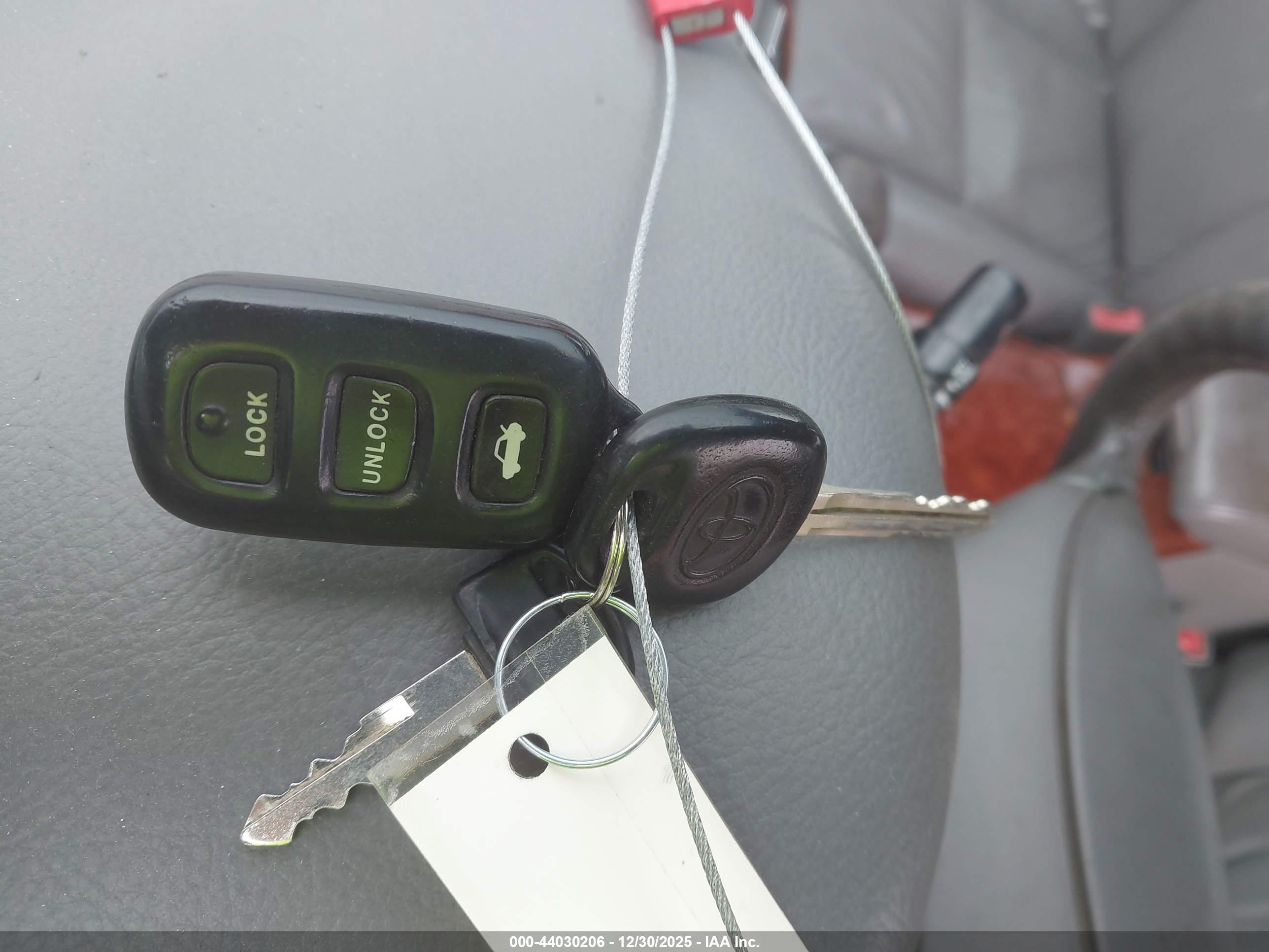 TOYOTA CAMRY image 11