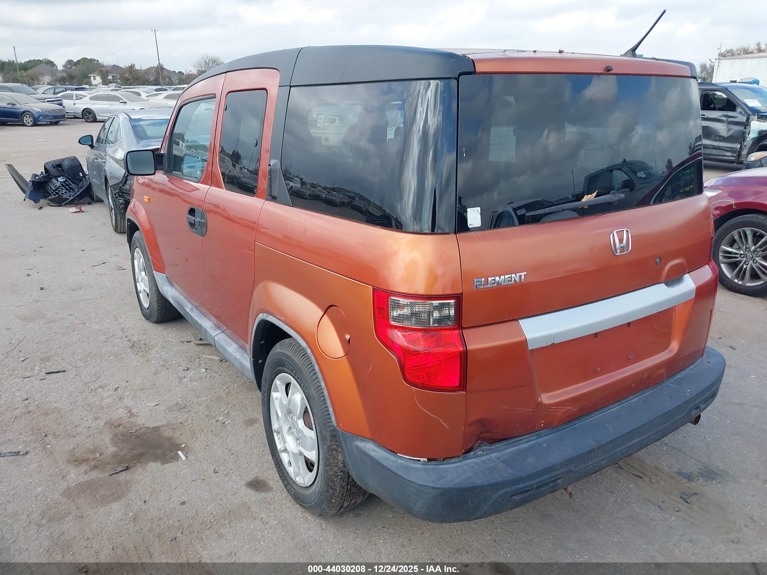 HONDA ELEMENT image 3