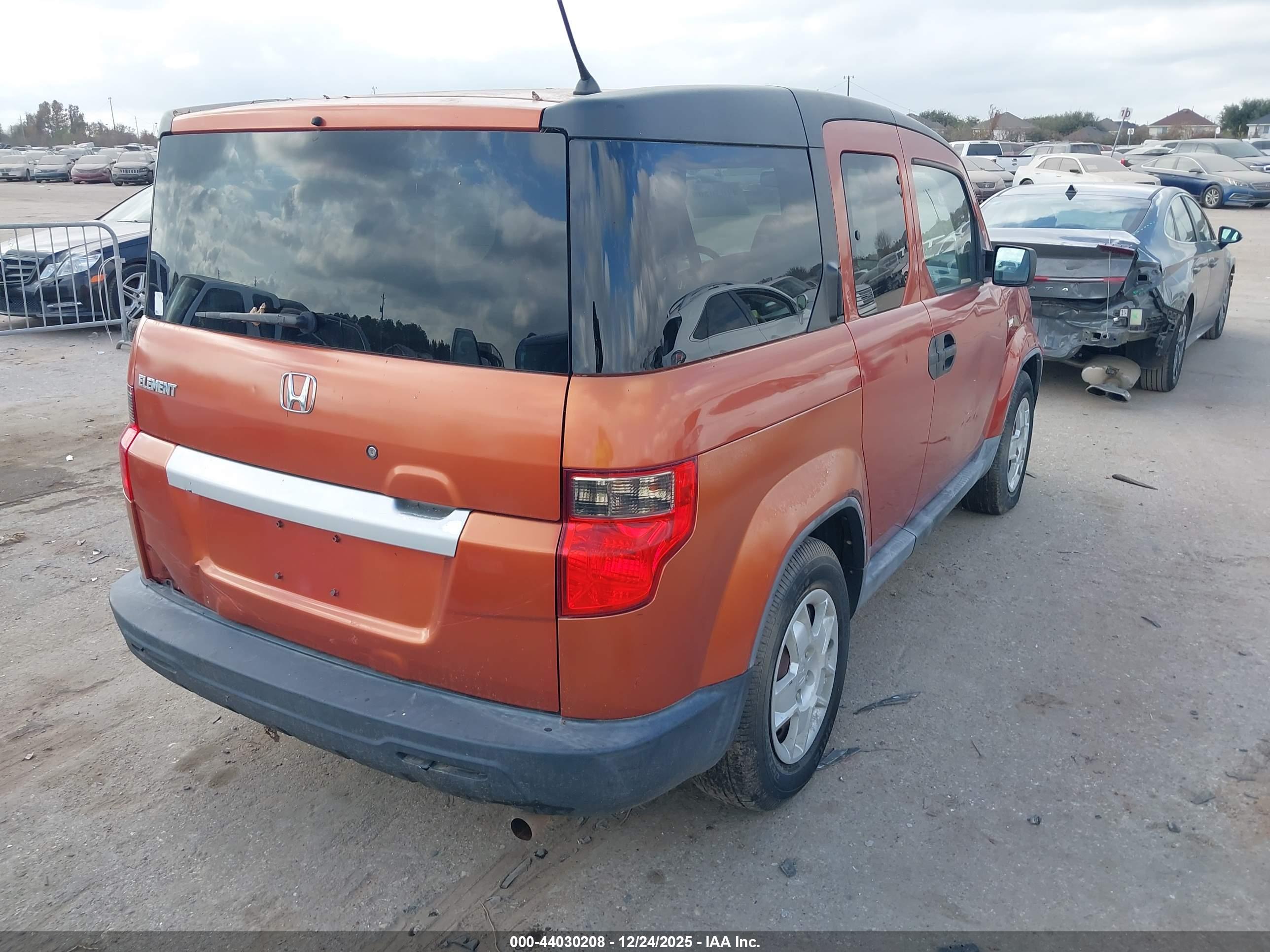 HONDA ELEMENT image 4