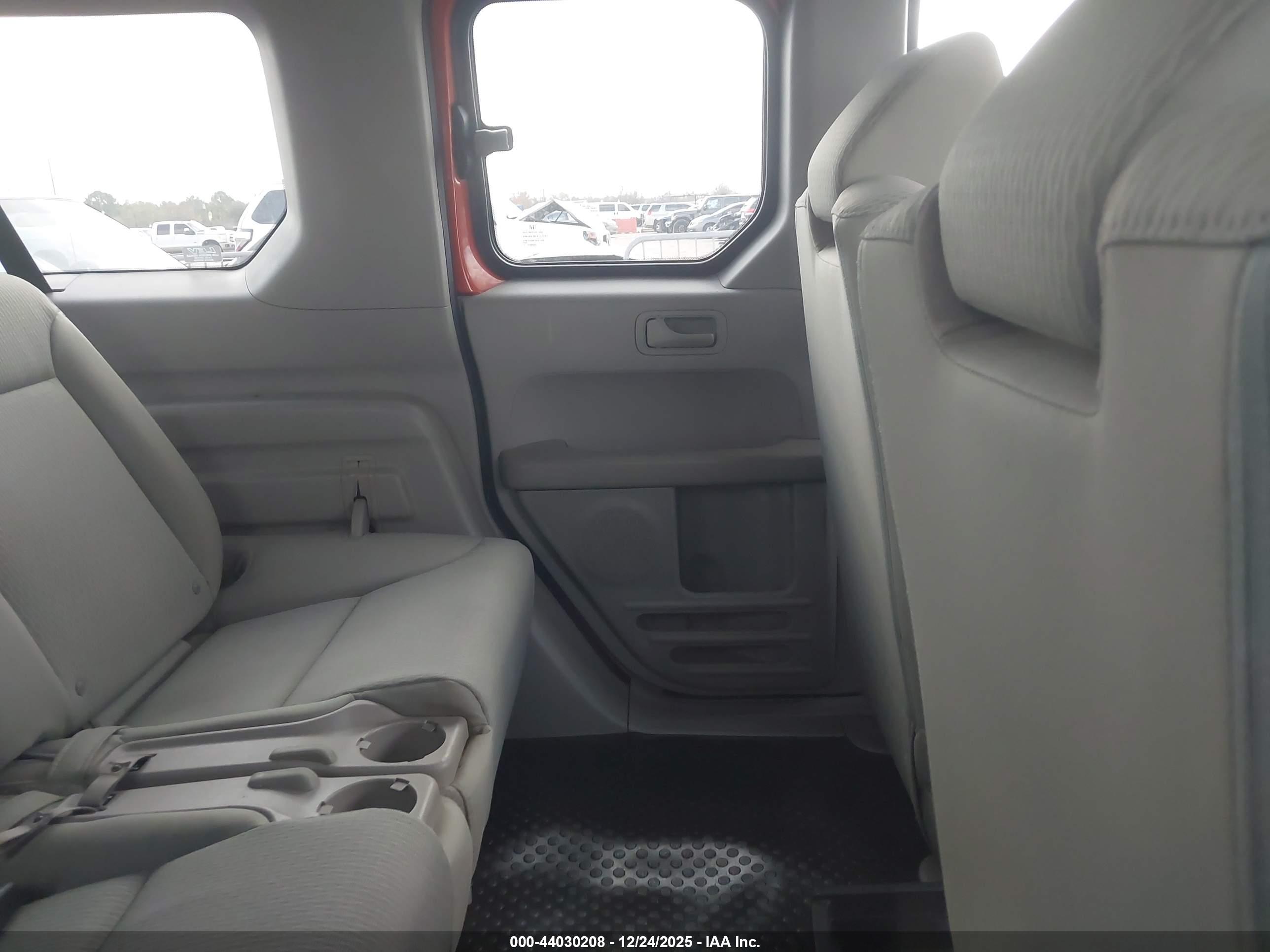 HONDA ELEMENT image 8