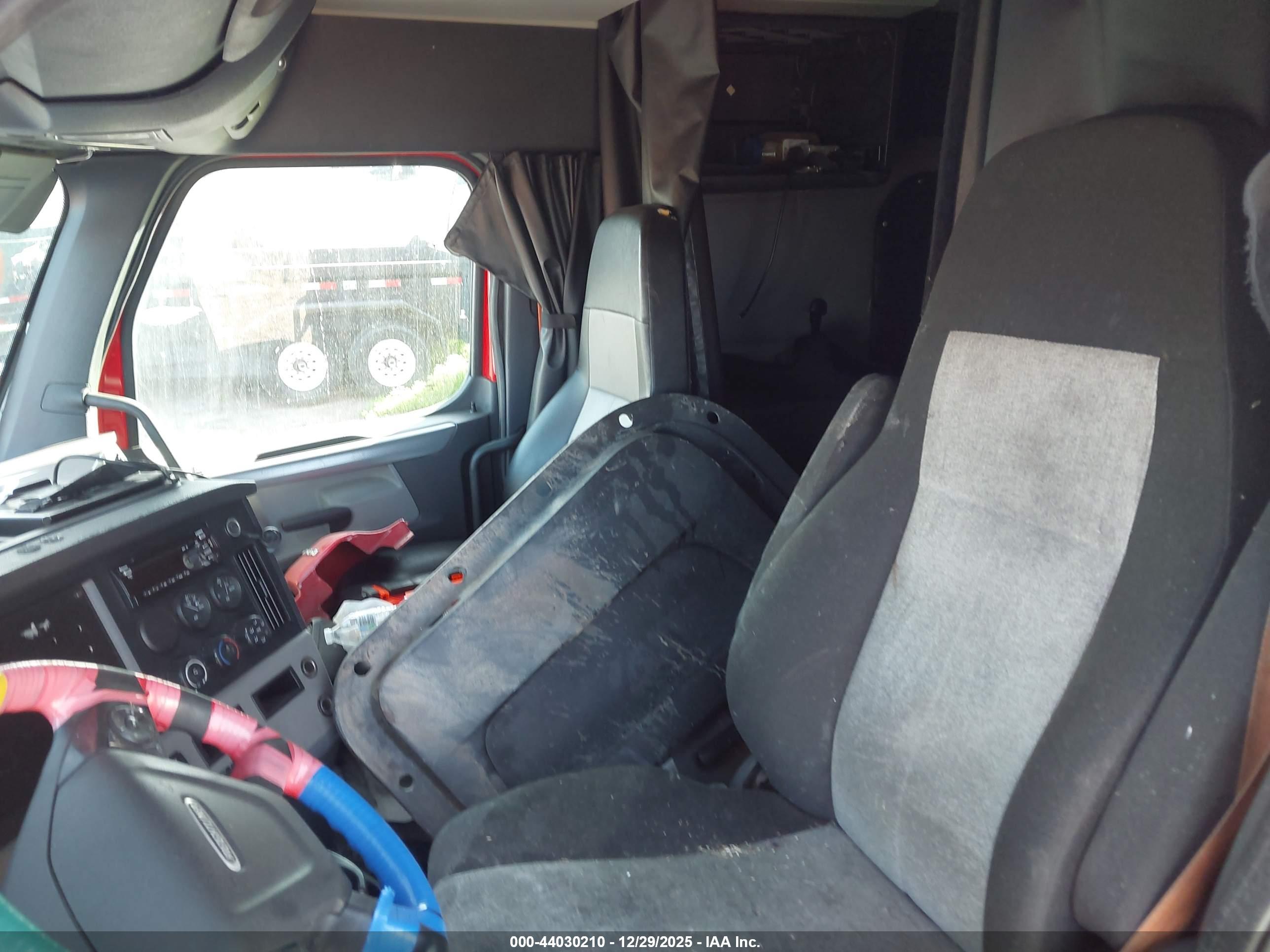 FREIGHTLINER NEW image 8