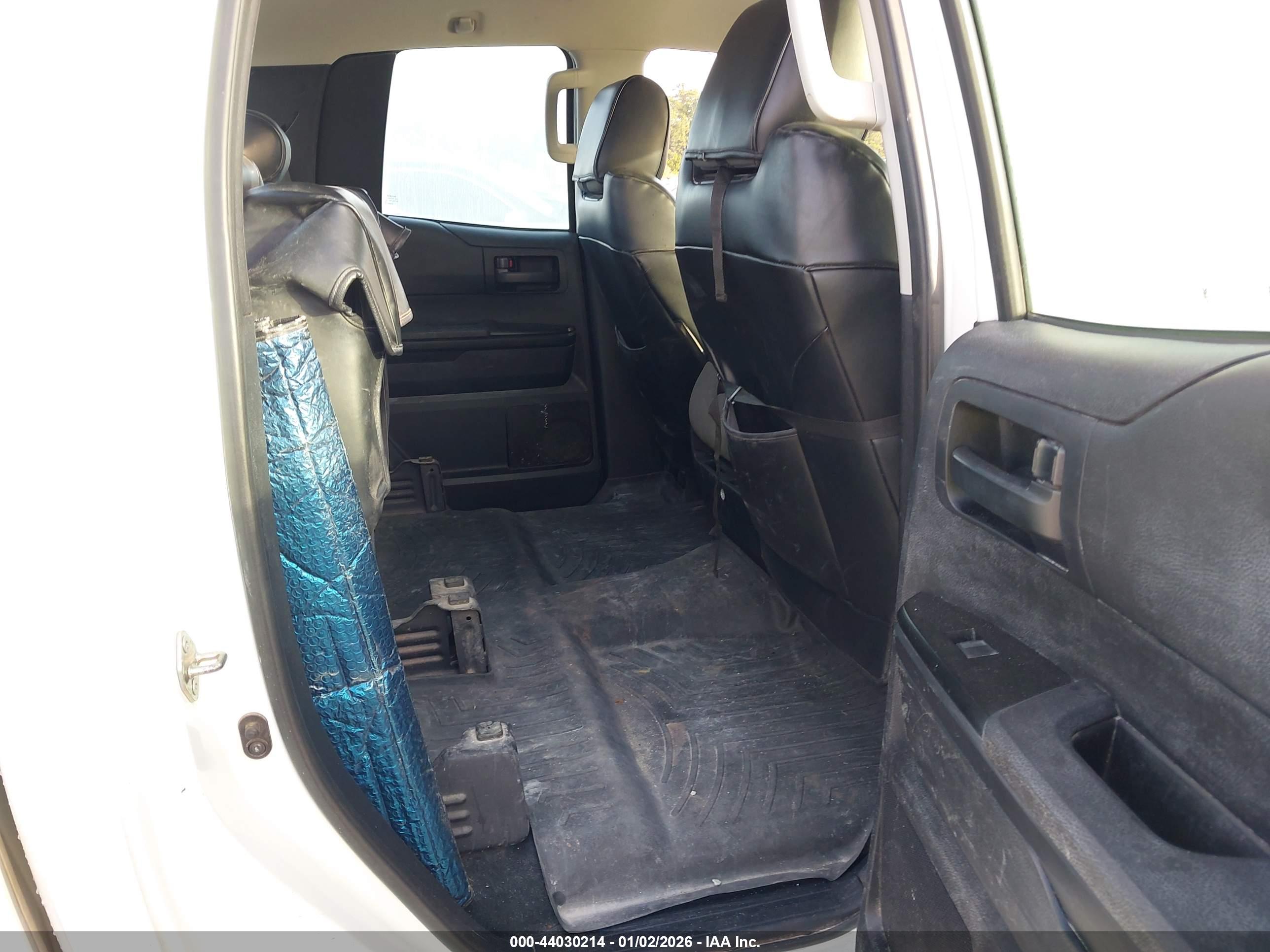 TOYOTA TUNDRA image 8