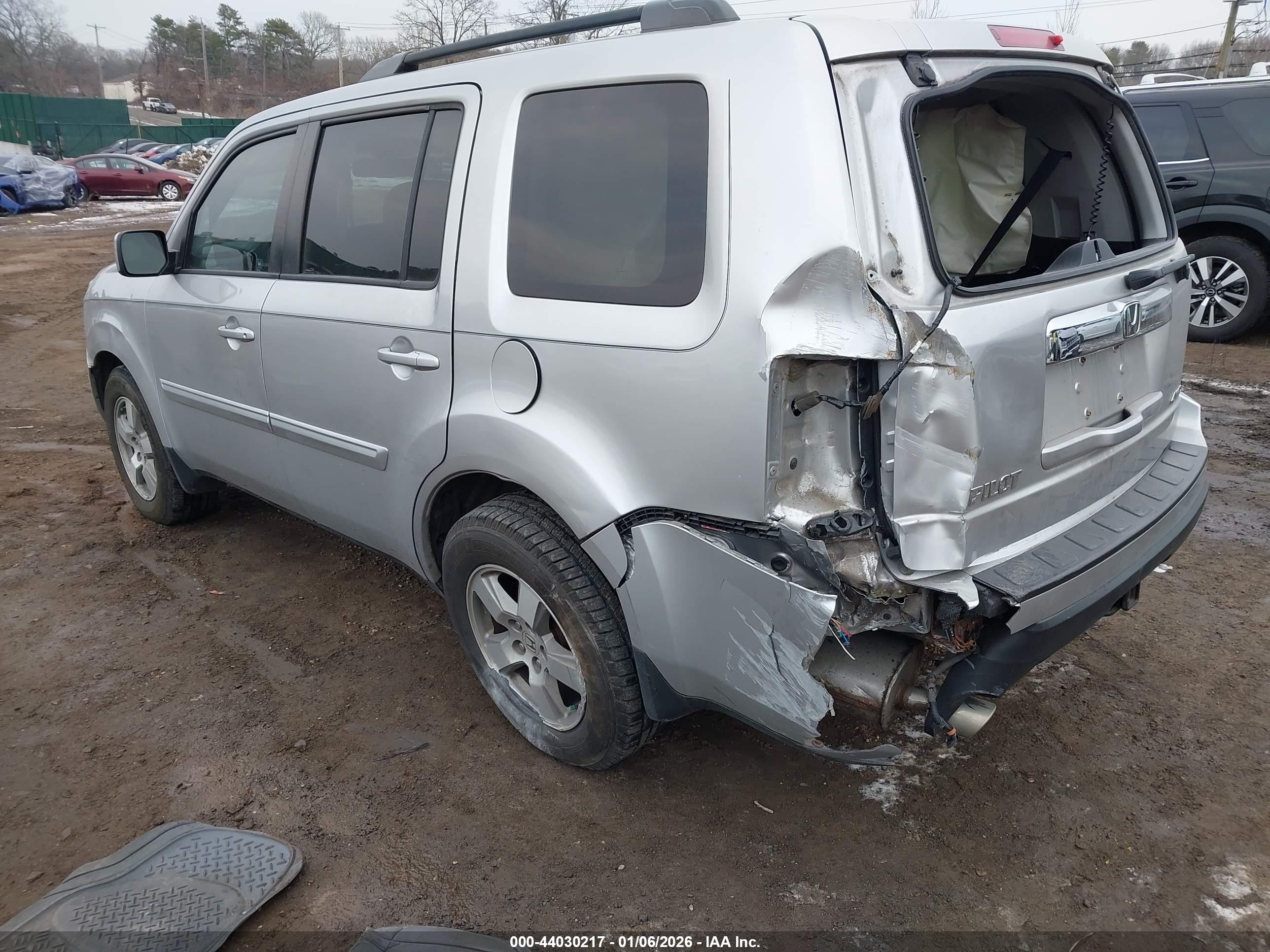 HONDA PILOT image 3