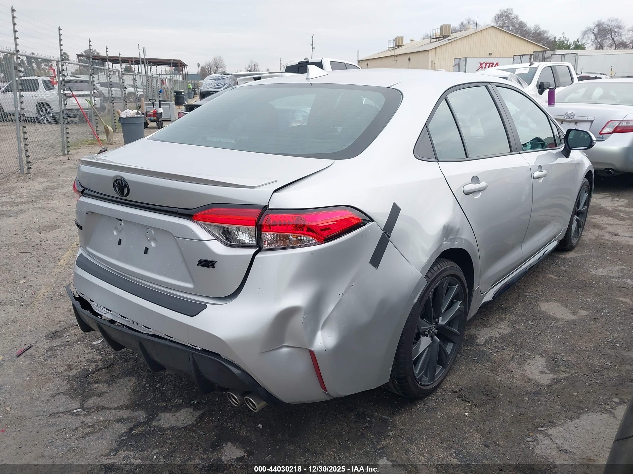 TOYOTA COROLLA image 4