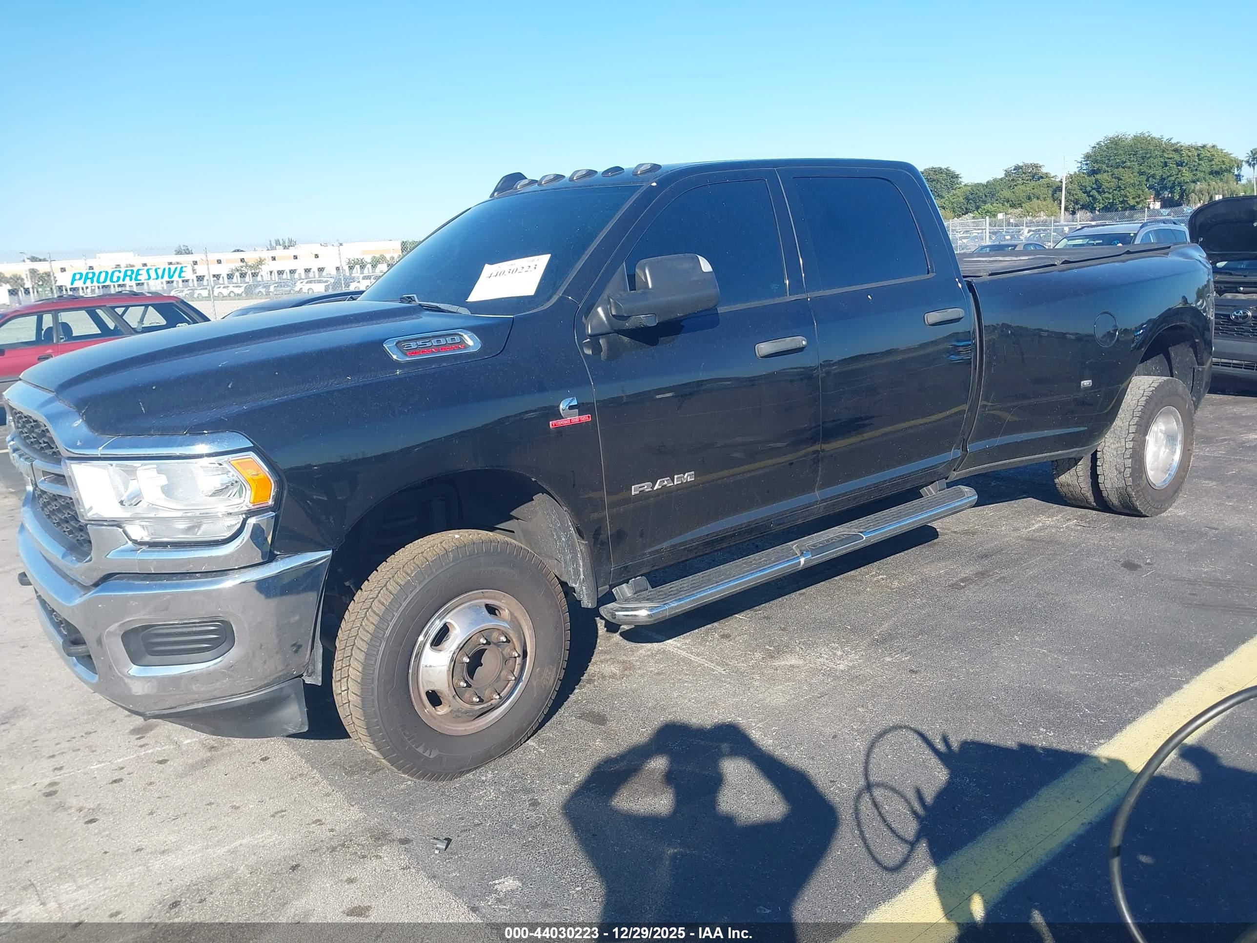 RAM 3500 image 2
