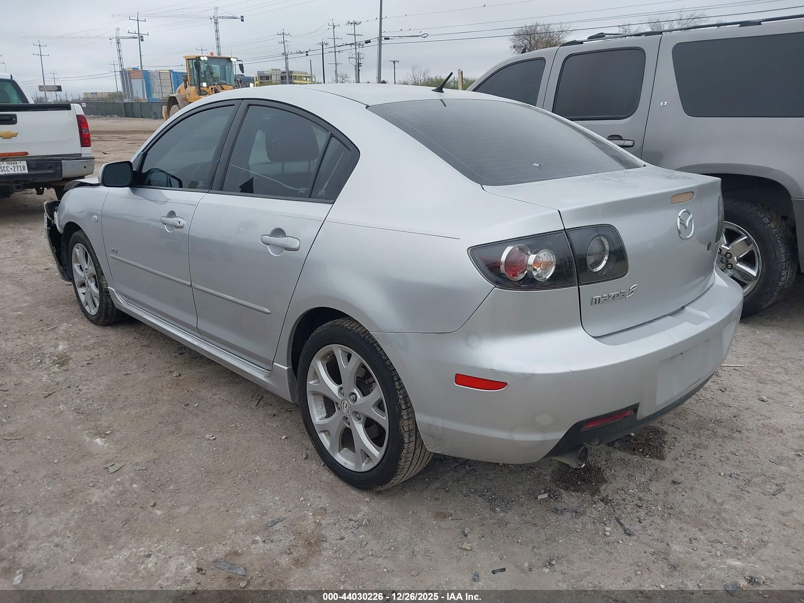 MAZDA MAZDA3 image 3