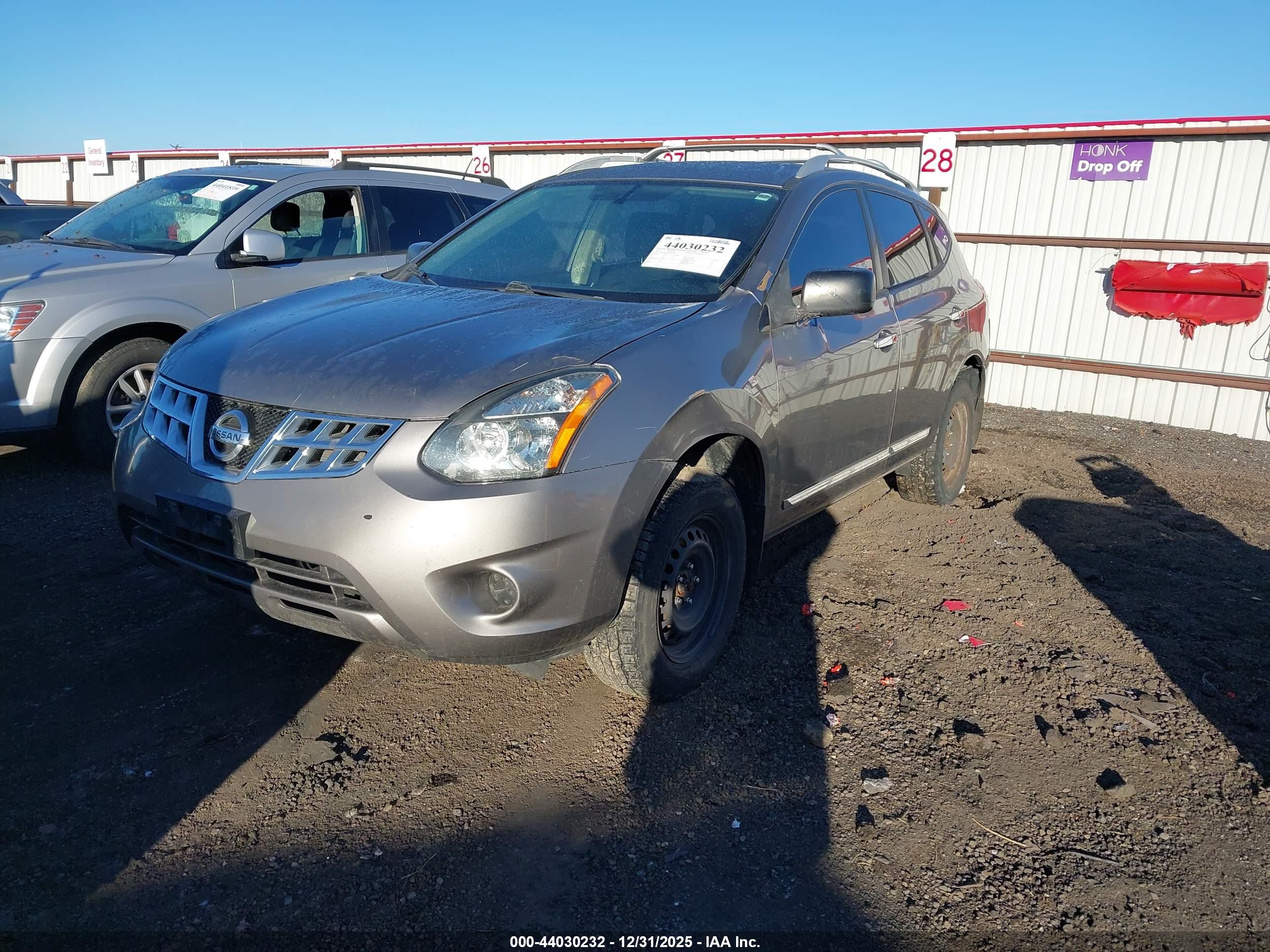 NISSAN ROGUE image 2