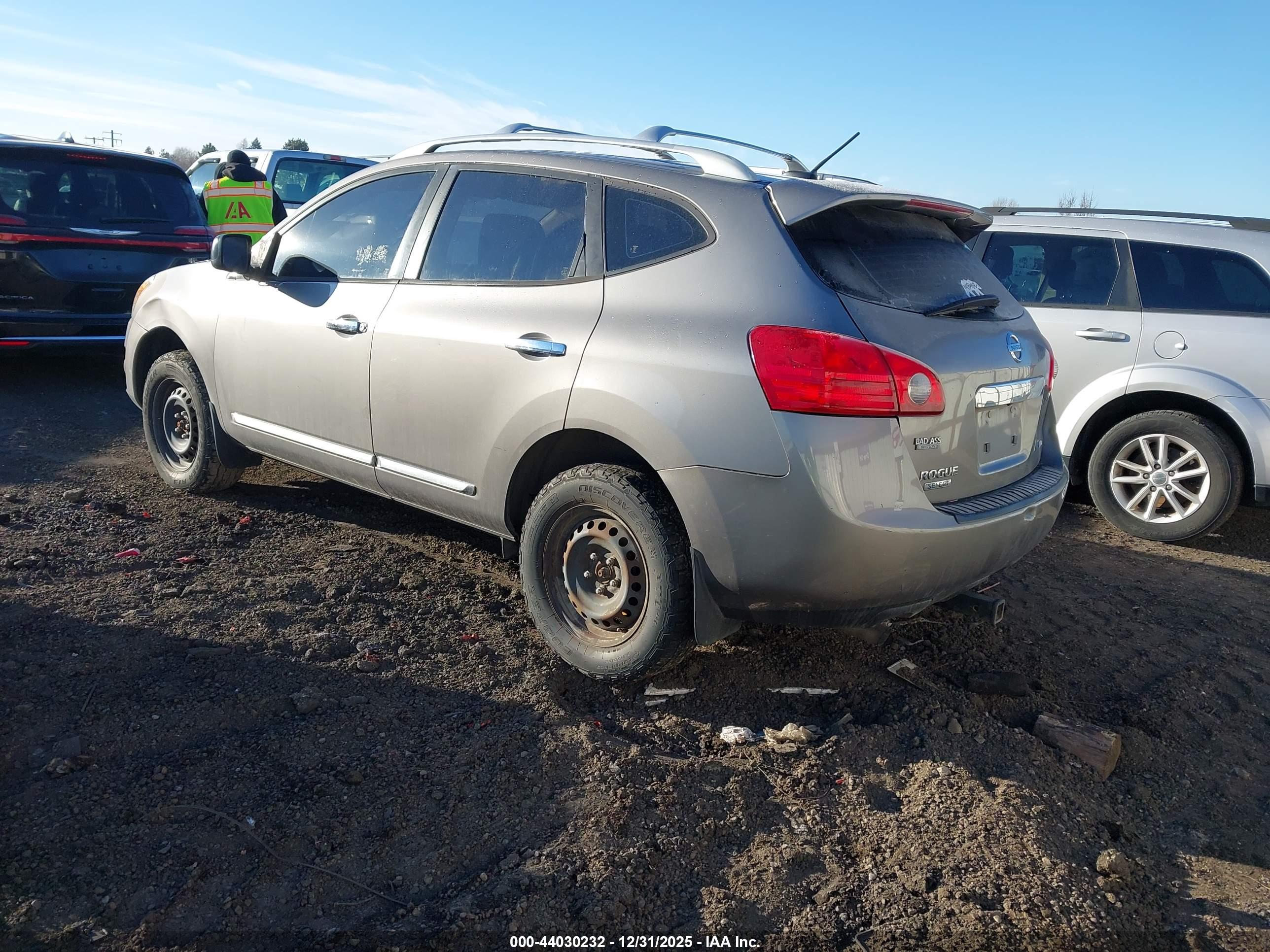 NISSAN ROGUE image 3
