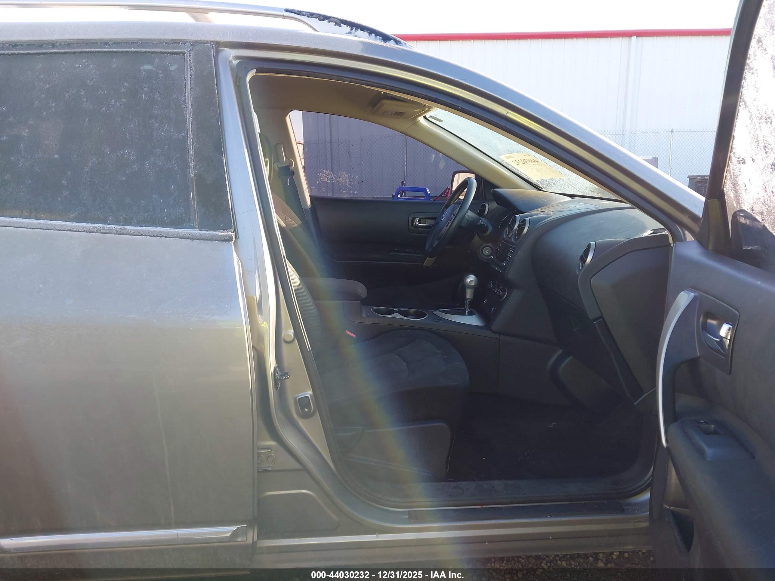 NISSAN ROGUE image 5