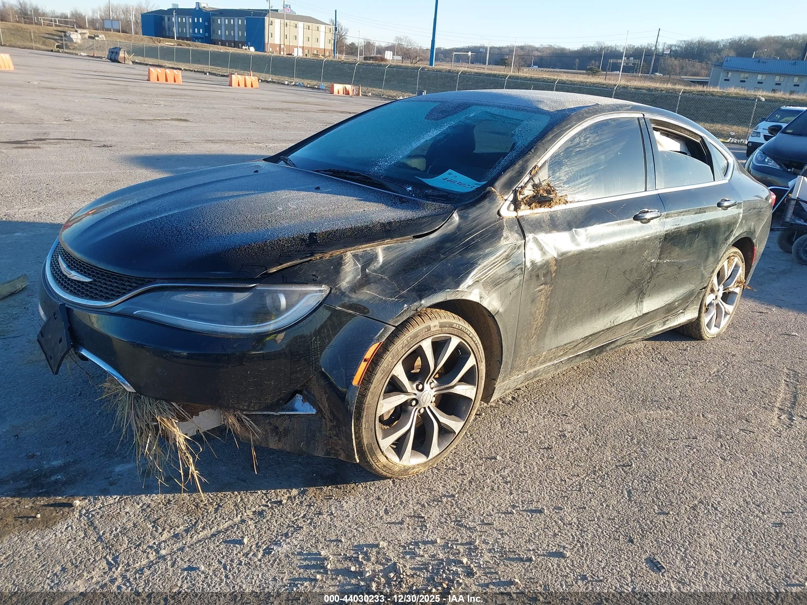 CHRYSLER 200 image 2