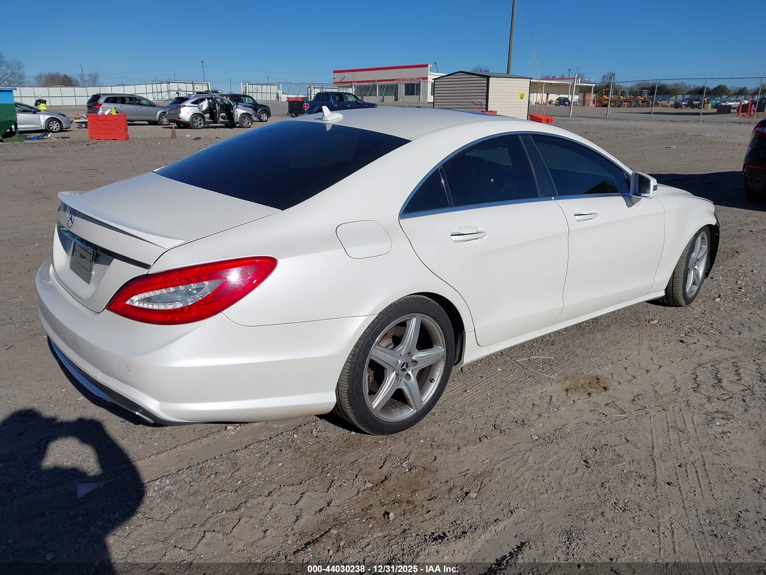 MERCEDES-BENZ CLS image 4