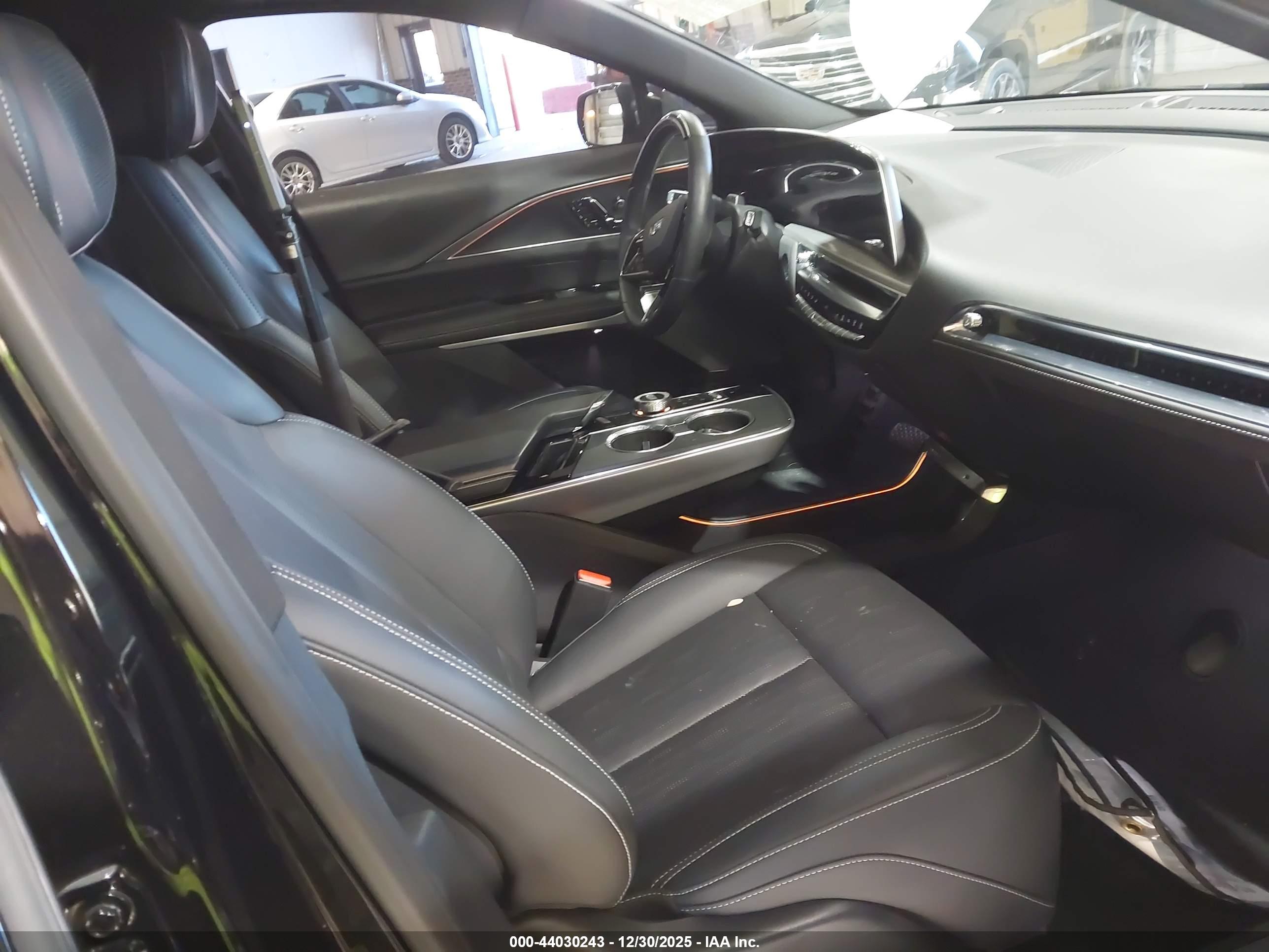 CADILLAC LYRIQ image 5