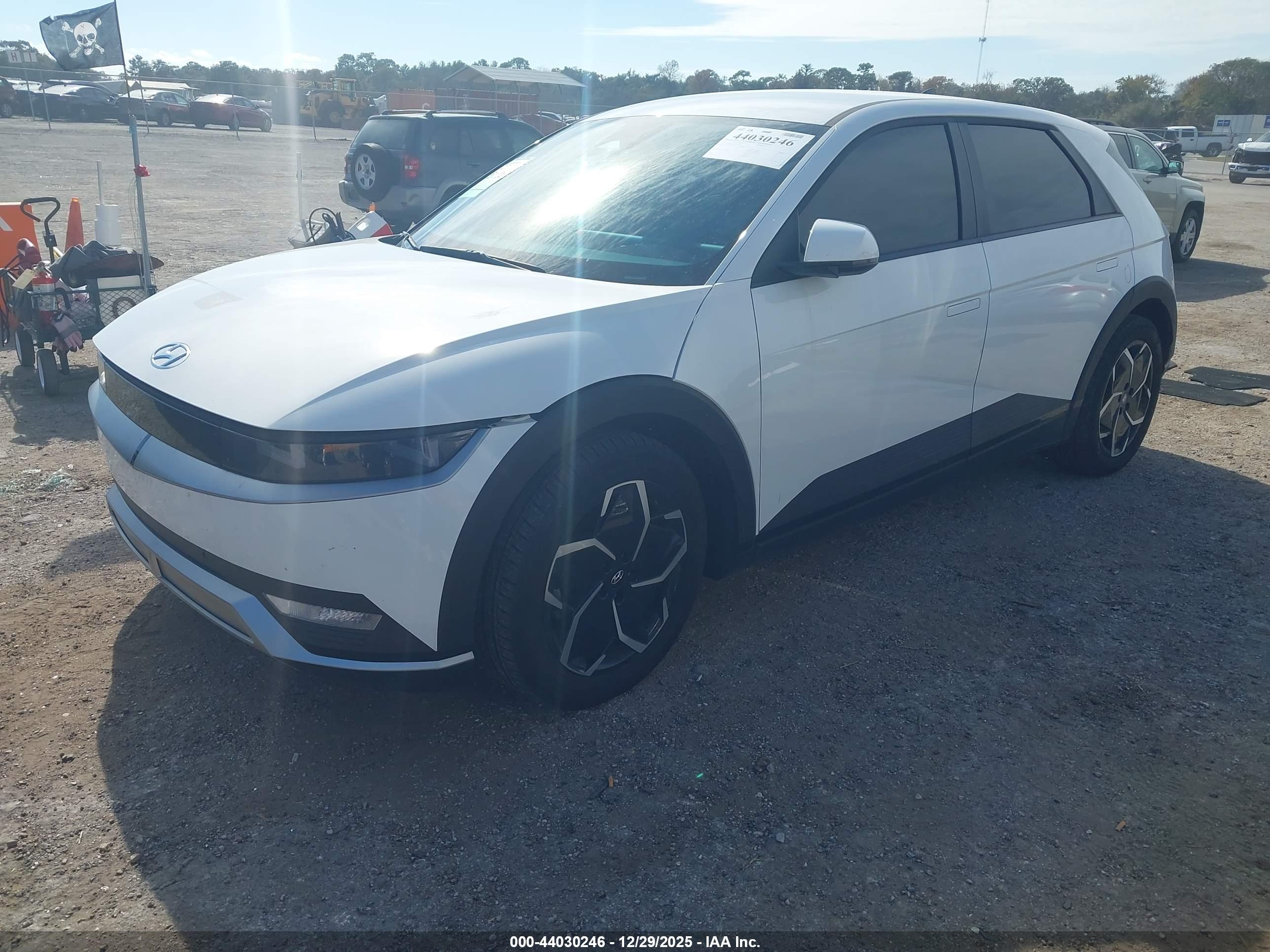 HYUNDAI IONIQ image 2