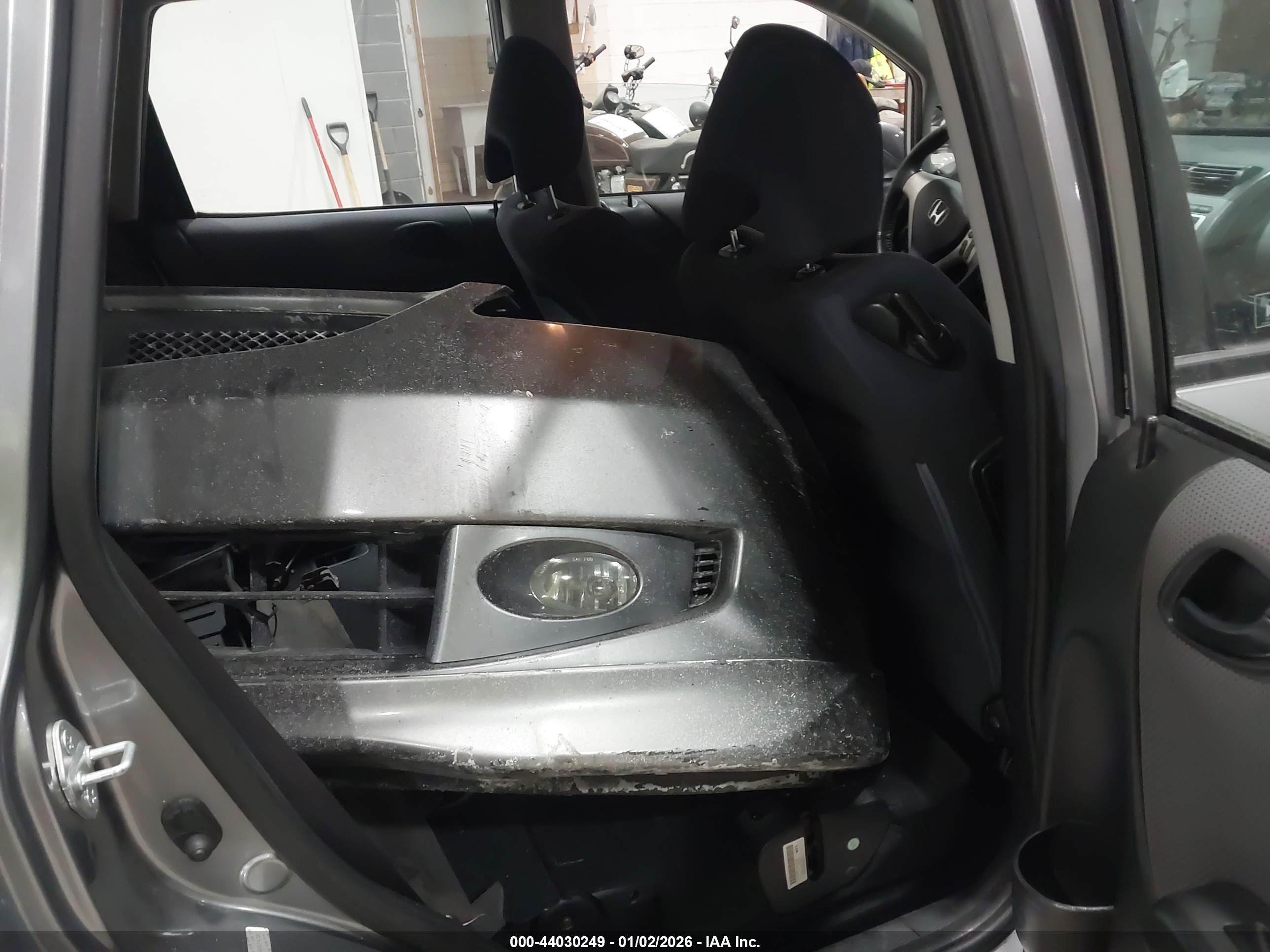 HONDA FIT image 8