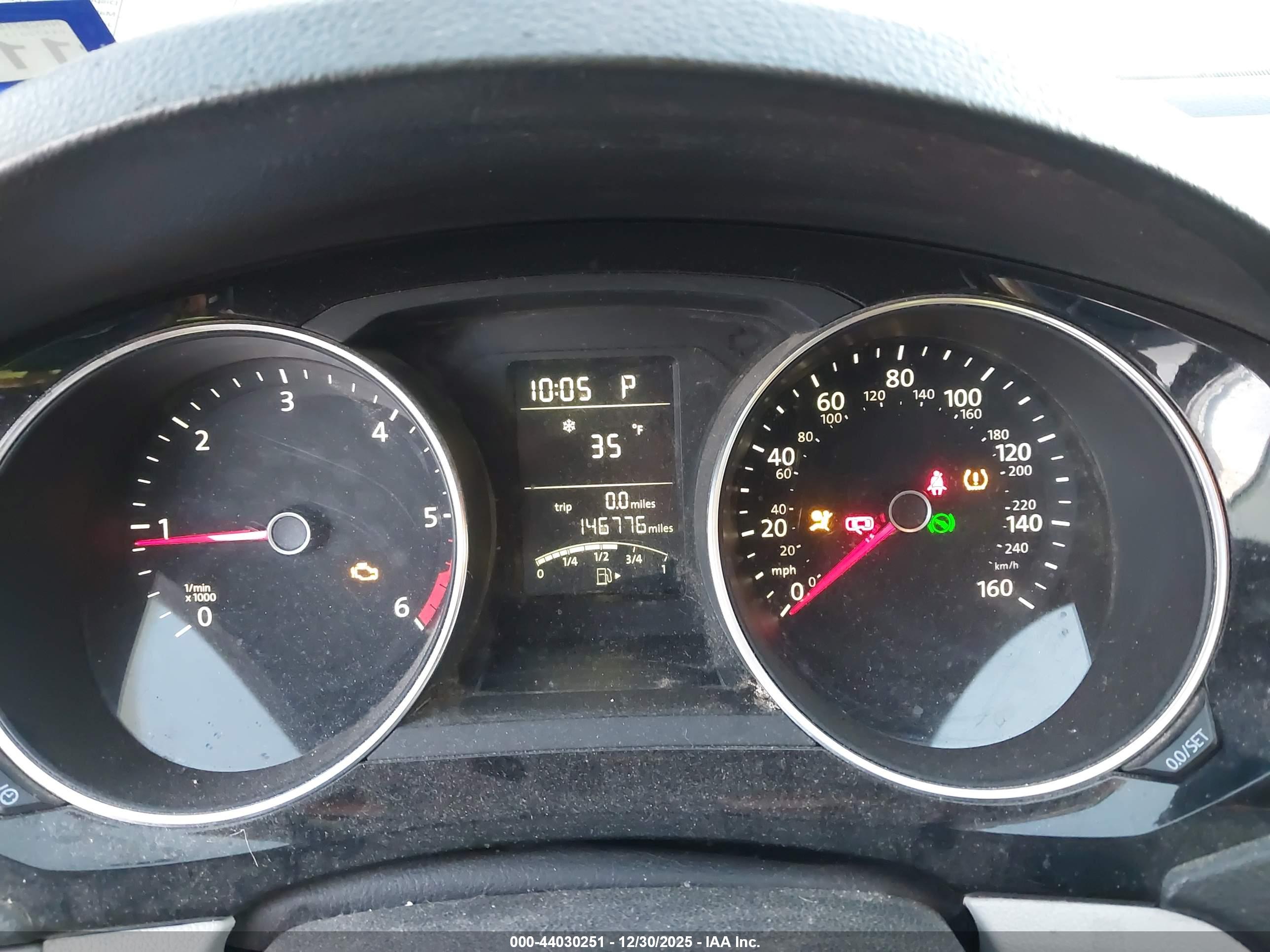 VOLKSWAGEN JETTA image 7