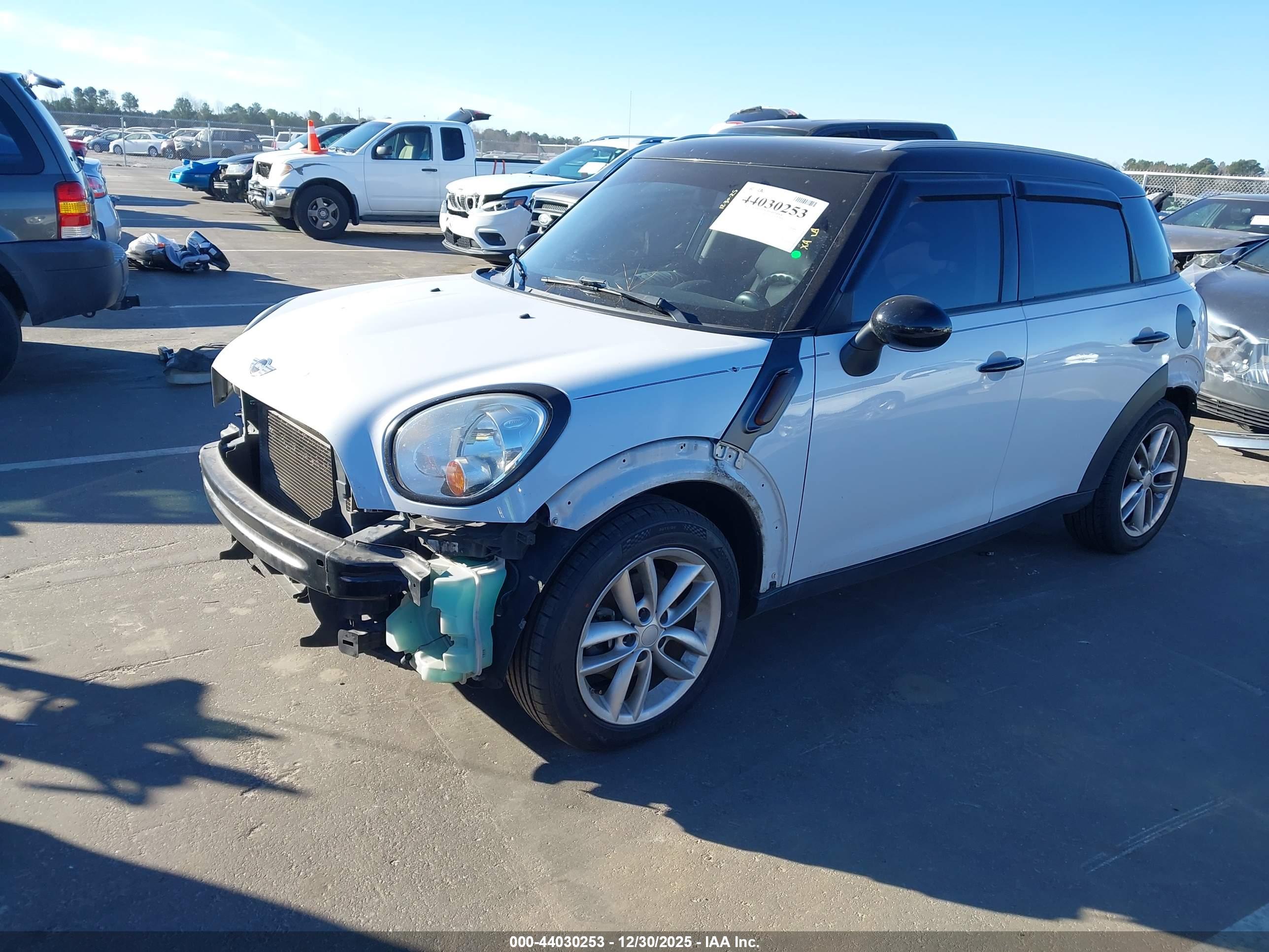 MINI COOPER image 2
