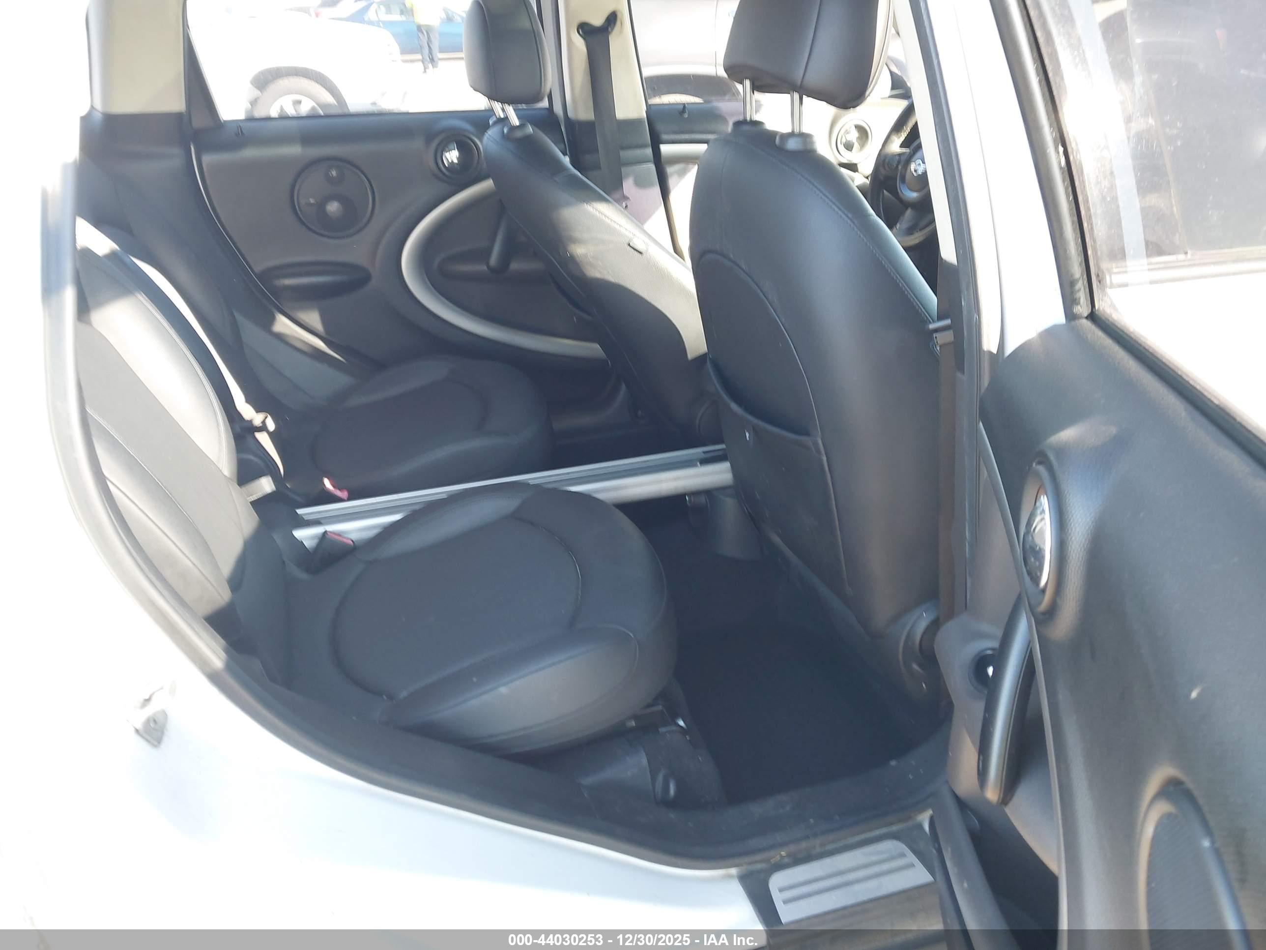 MINI COOPER image 8