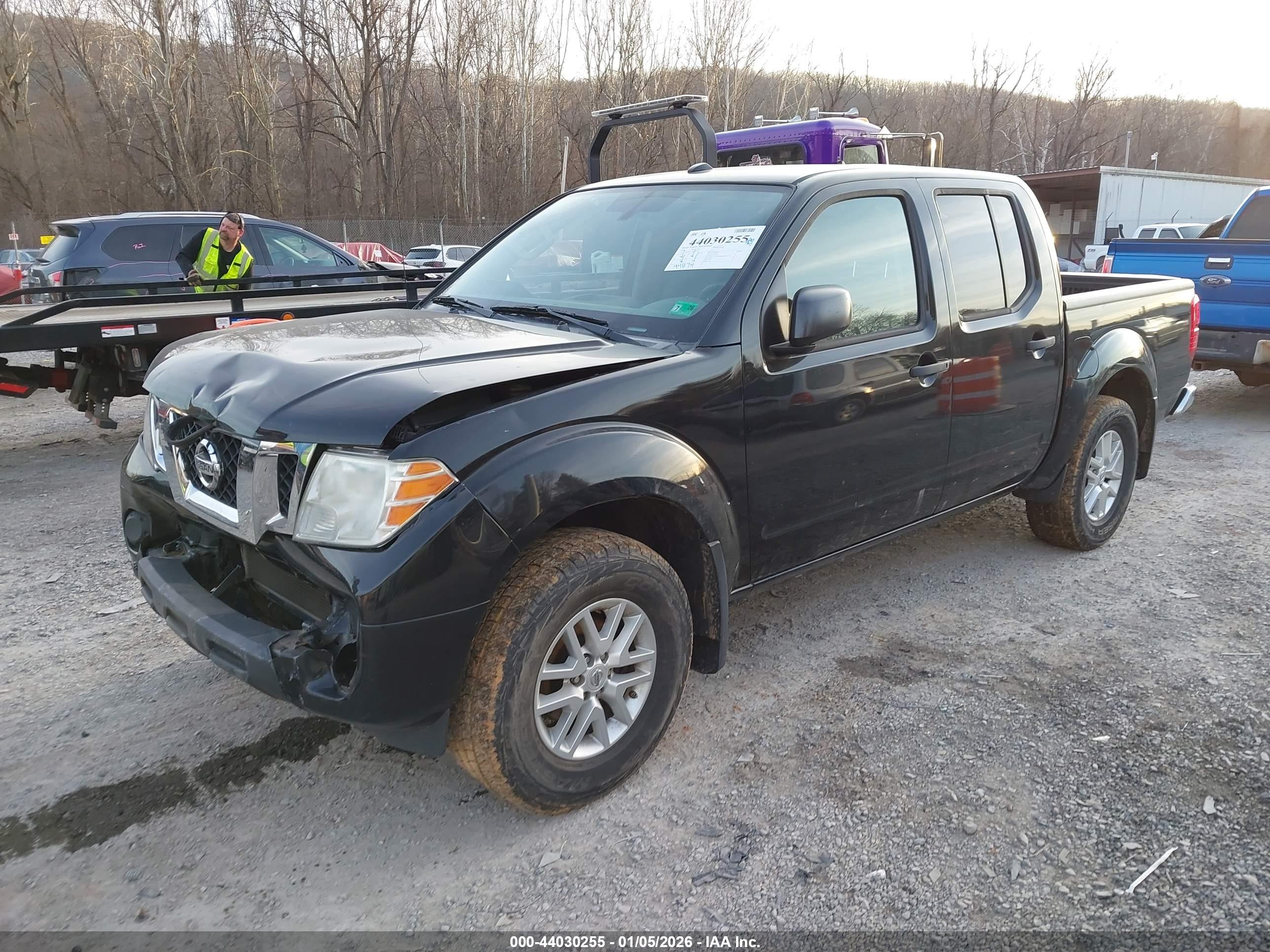 NISSAN FRONTIER image 2
