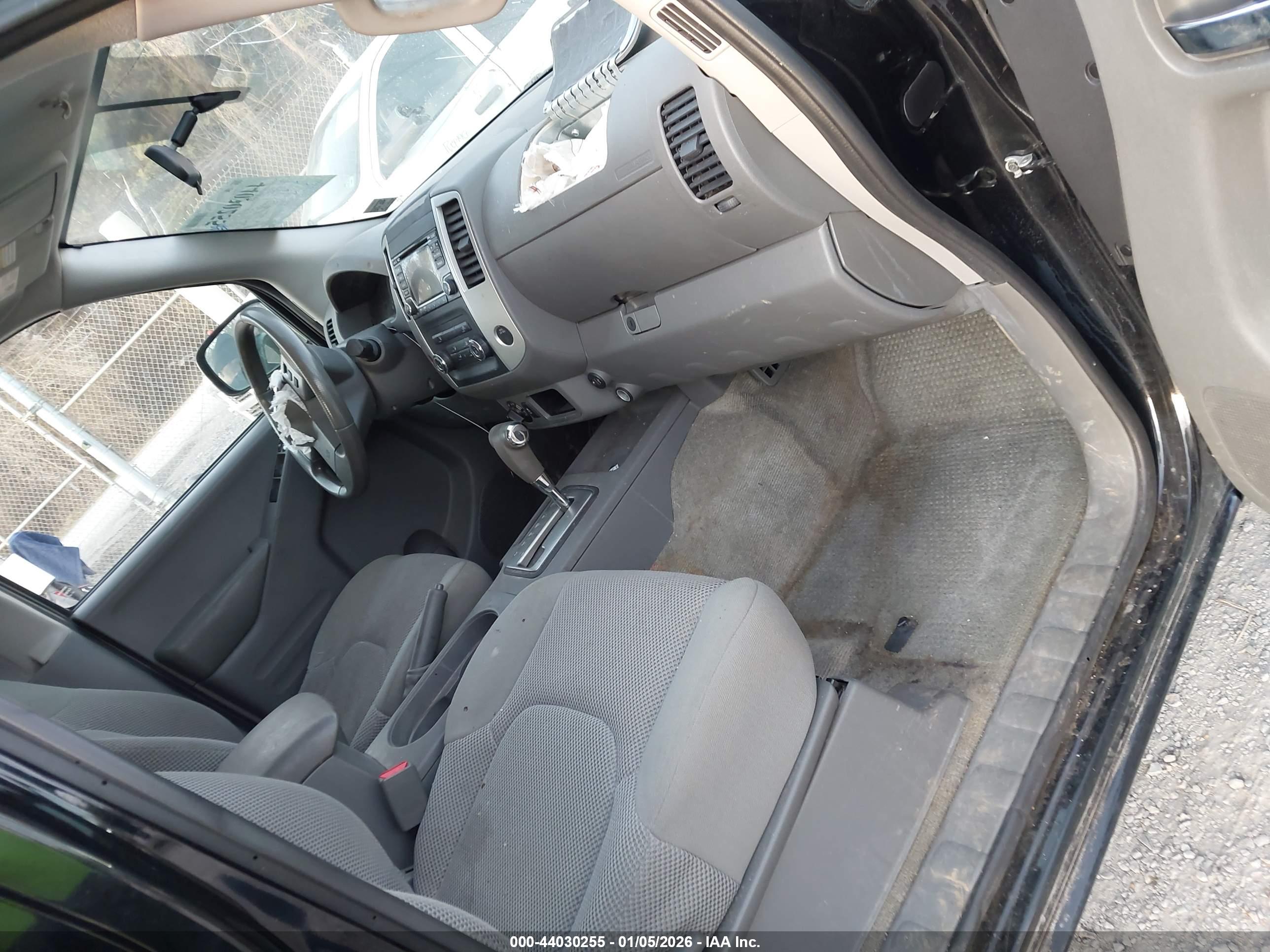 NISSAN FRONTIER image 5