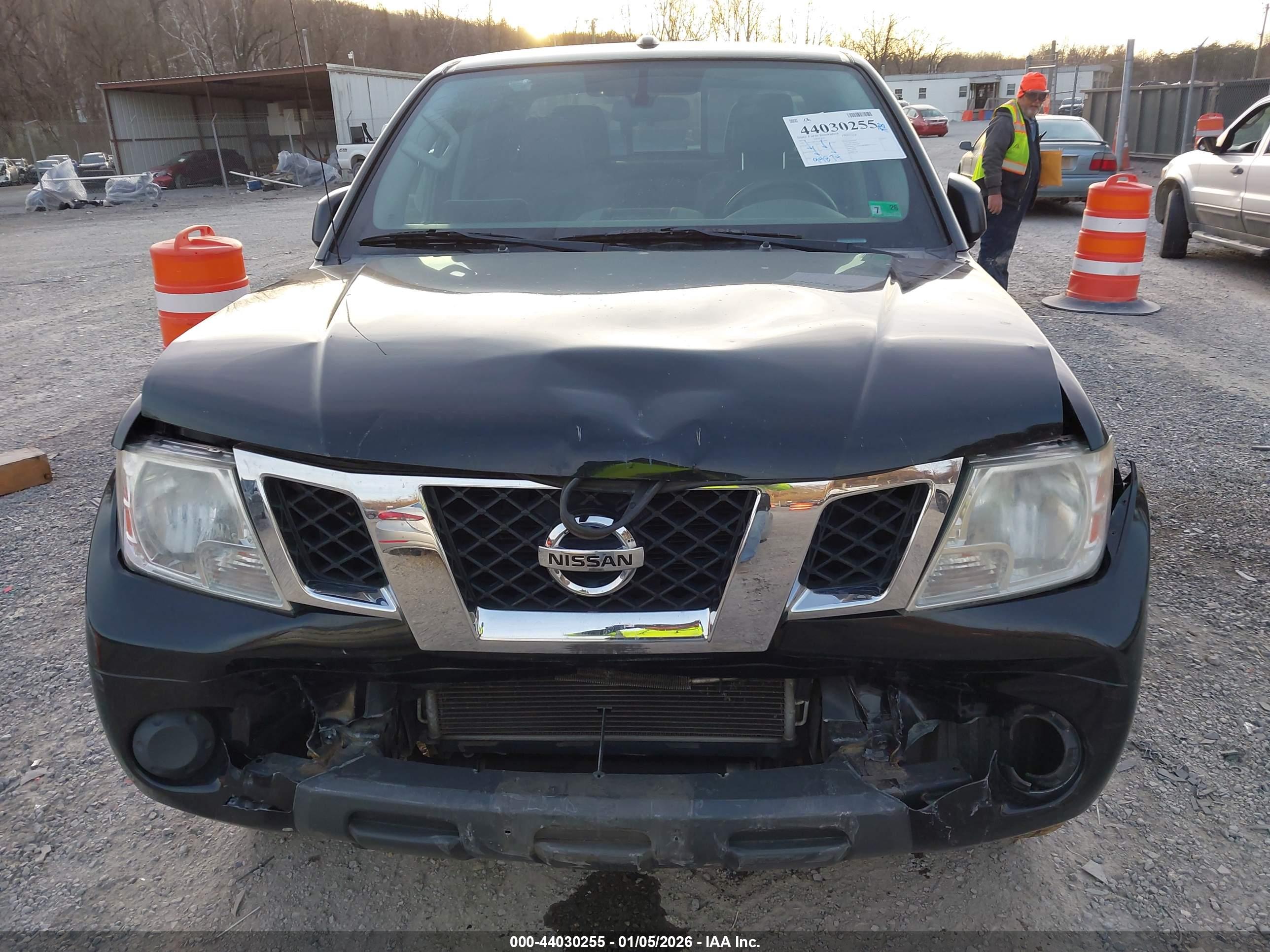 NISSAN FRONTIER image 6