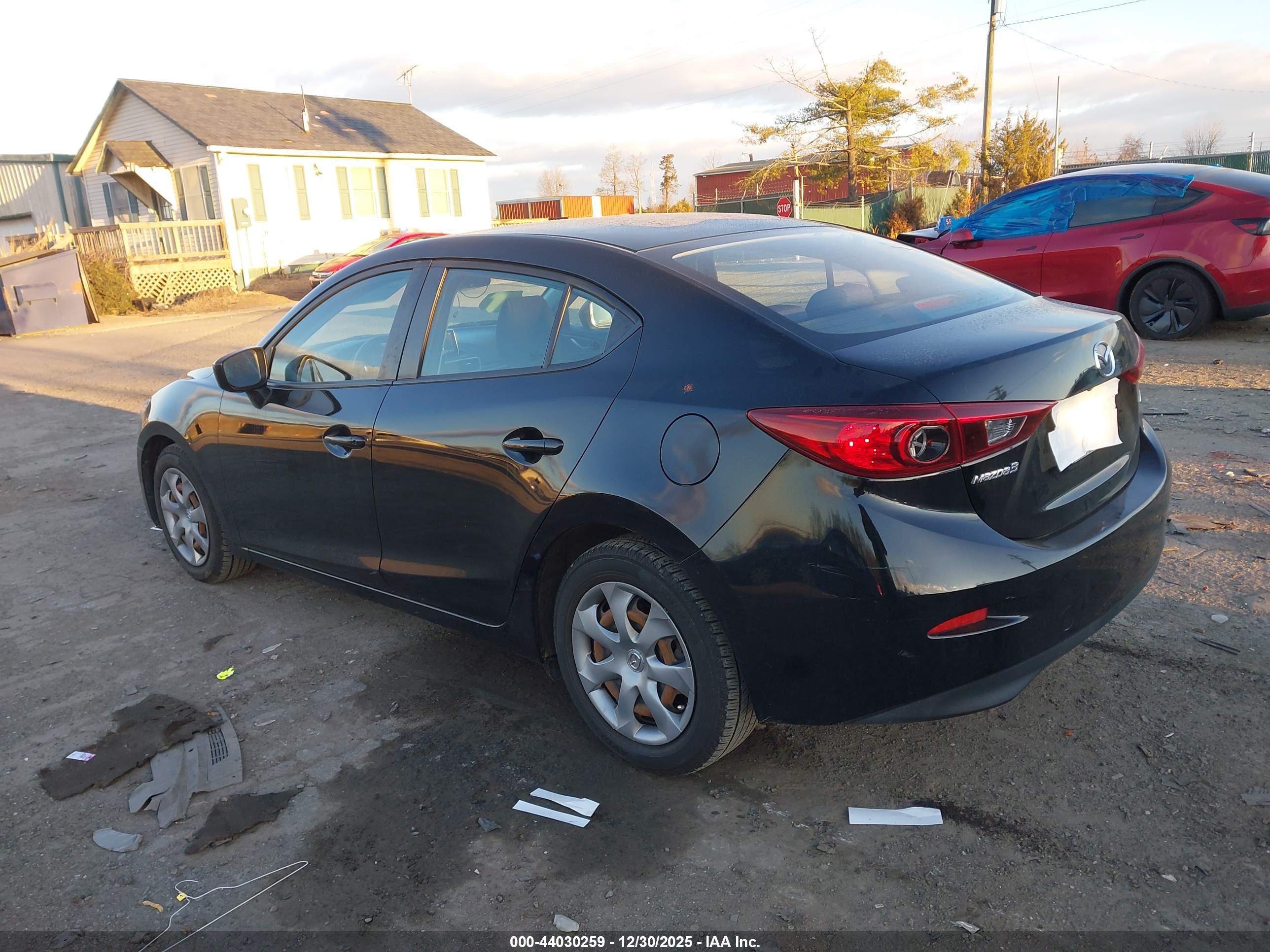 MAZDA MAZDA3 image 3
