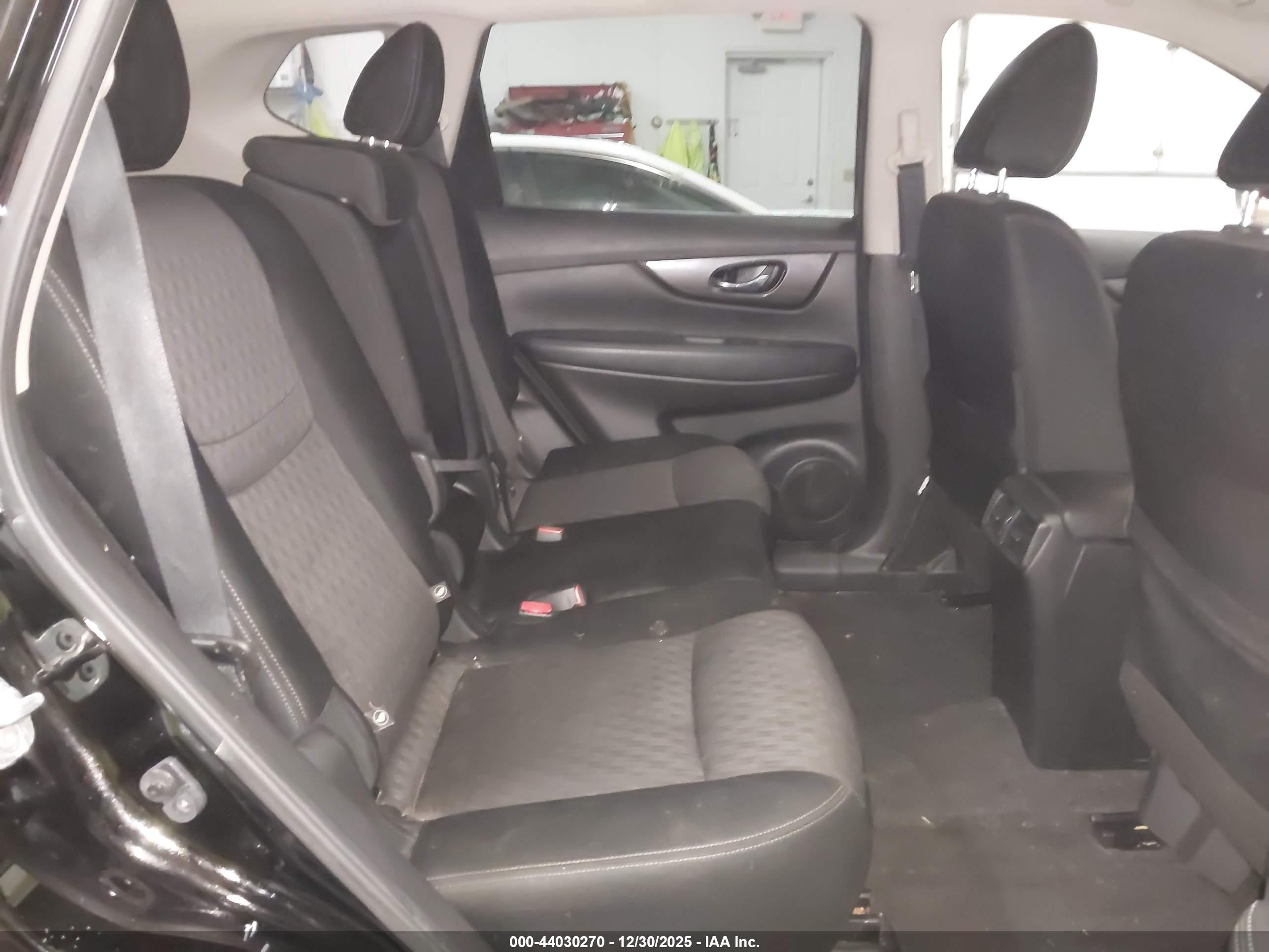 NISSAN ROGUE image 8