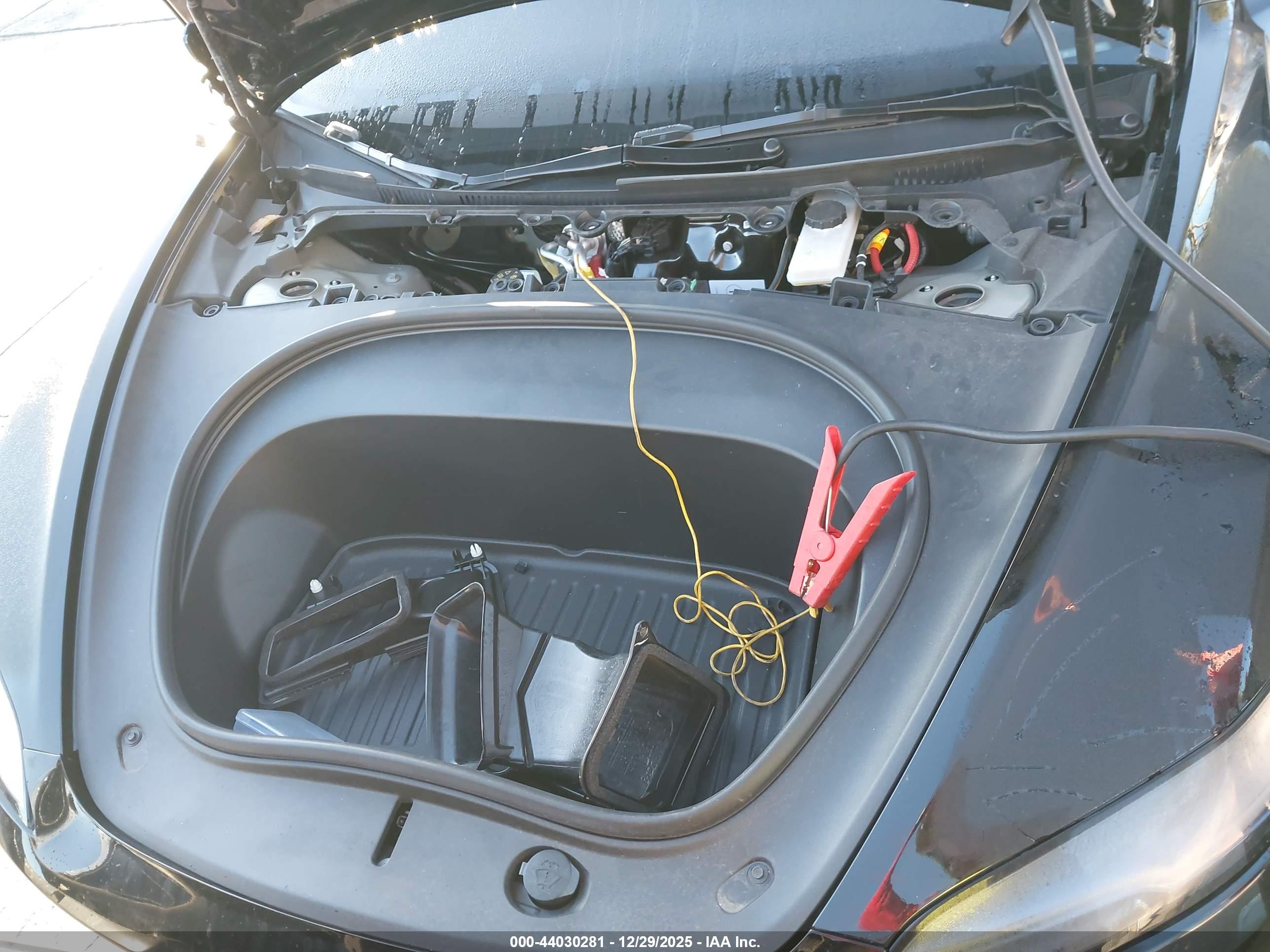 TESLA MODEL image 10