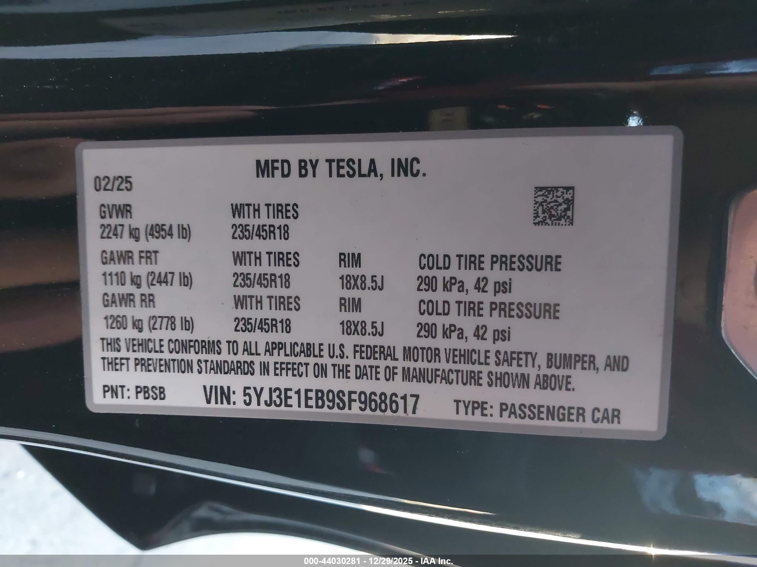 TESLA MODEL image 9