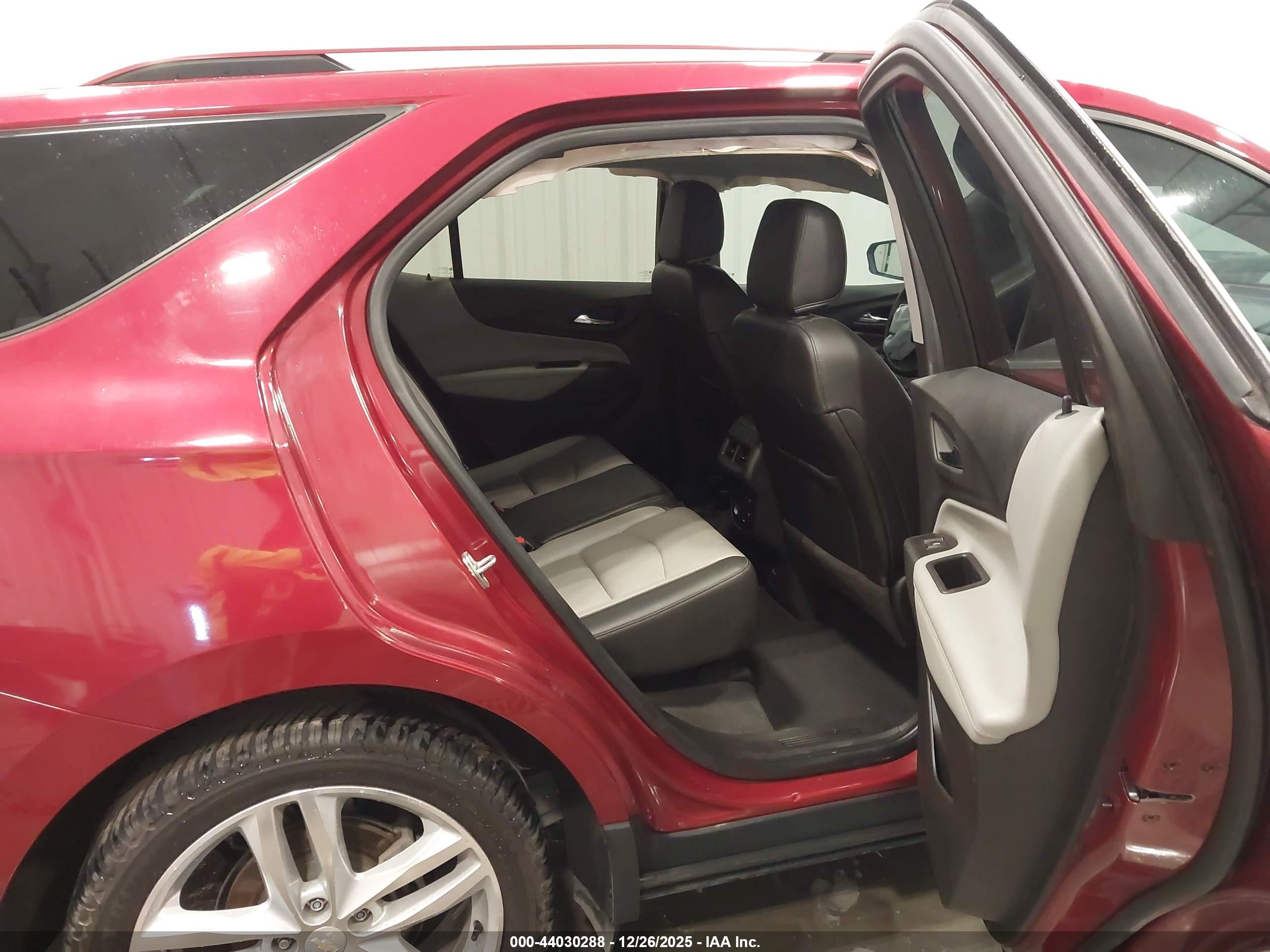 CHEVROLET EQUINOX image 8