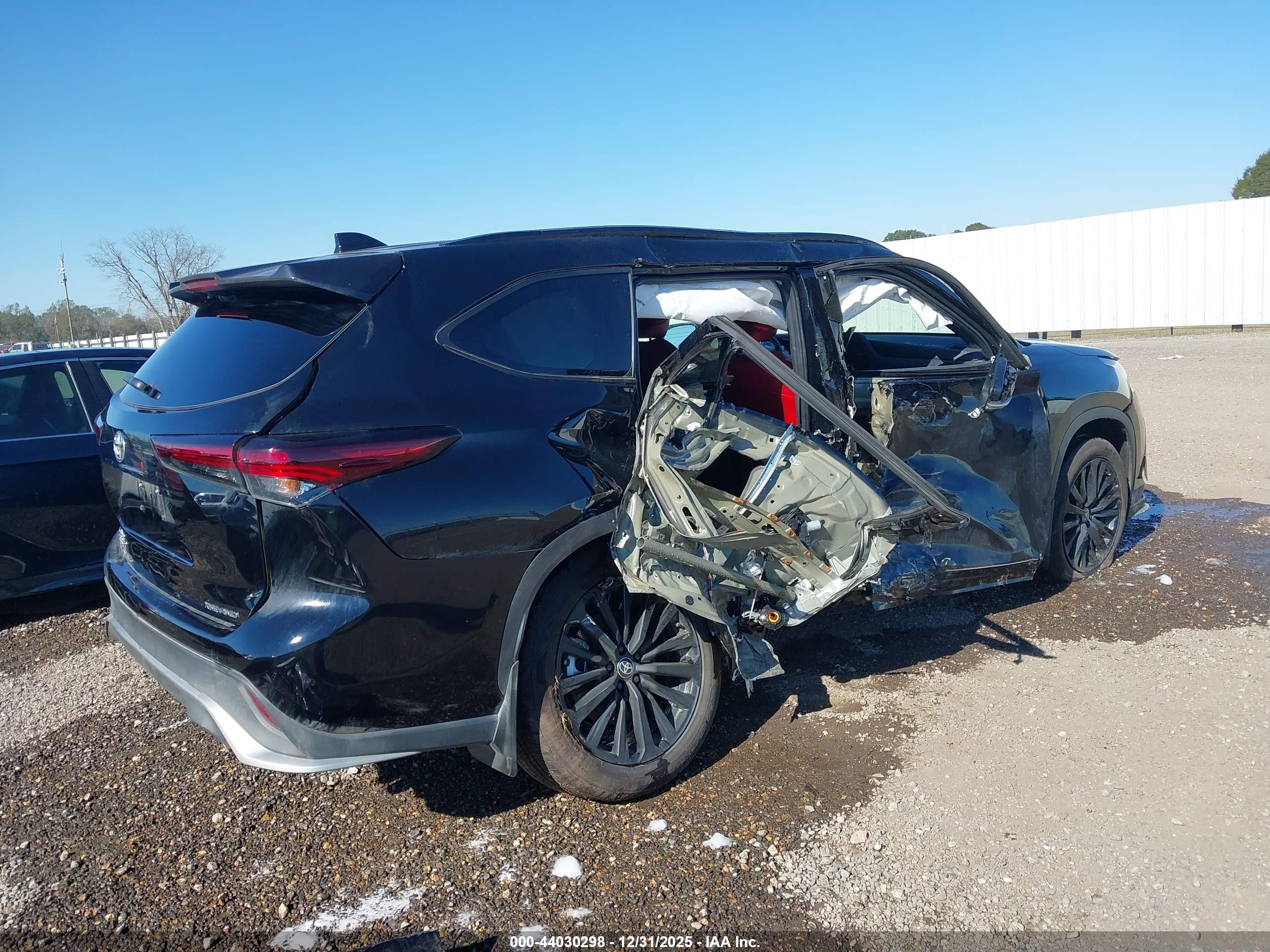 TOYOTA HIGHLANDER image 4