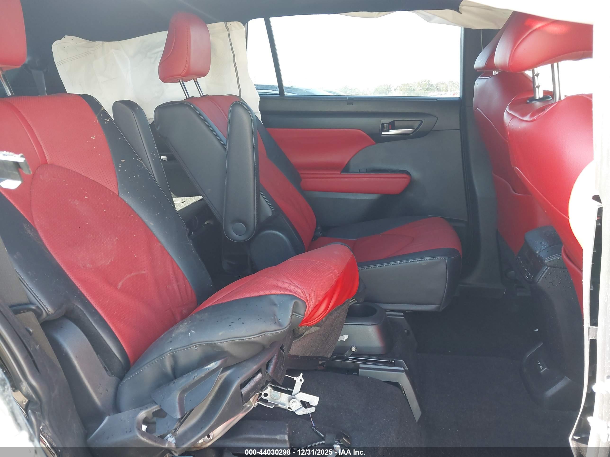 TOYOTA HIGHLANDER image 8