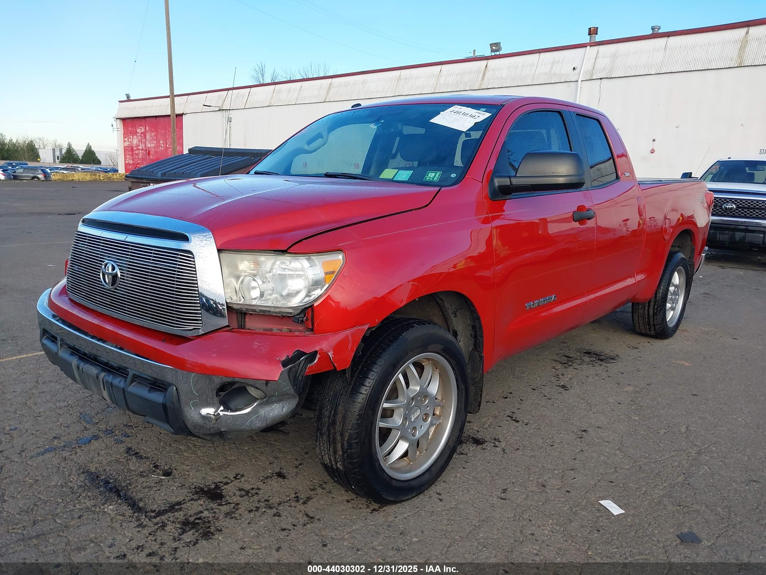 TOYOTA TUNDRA image 2