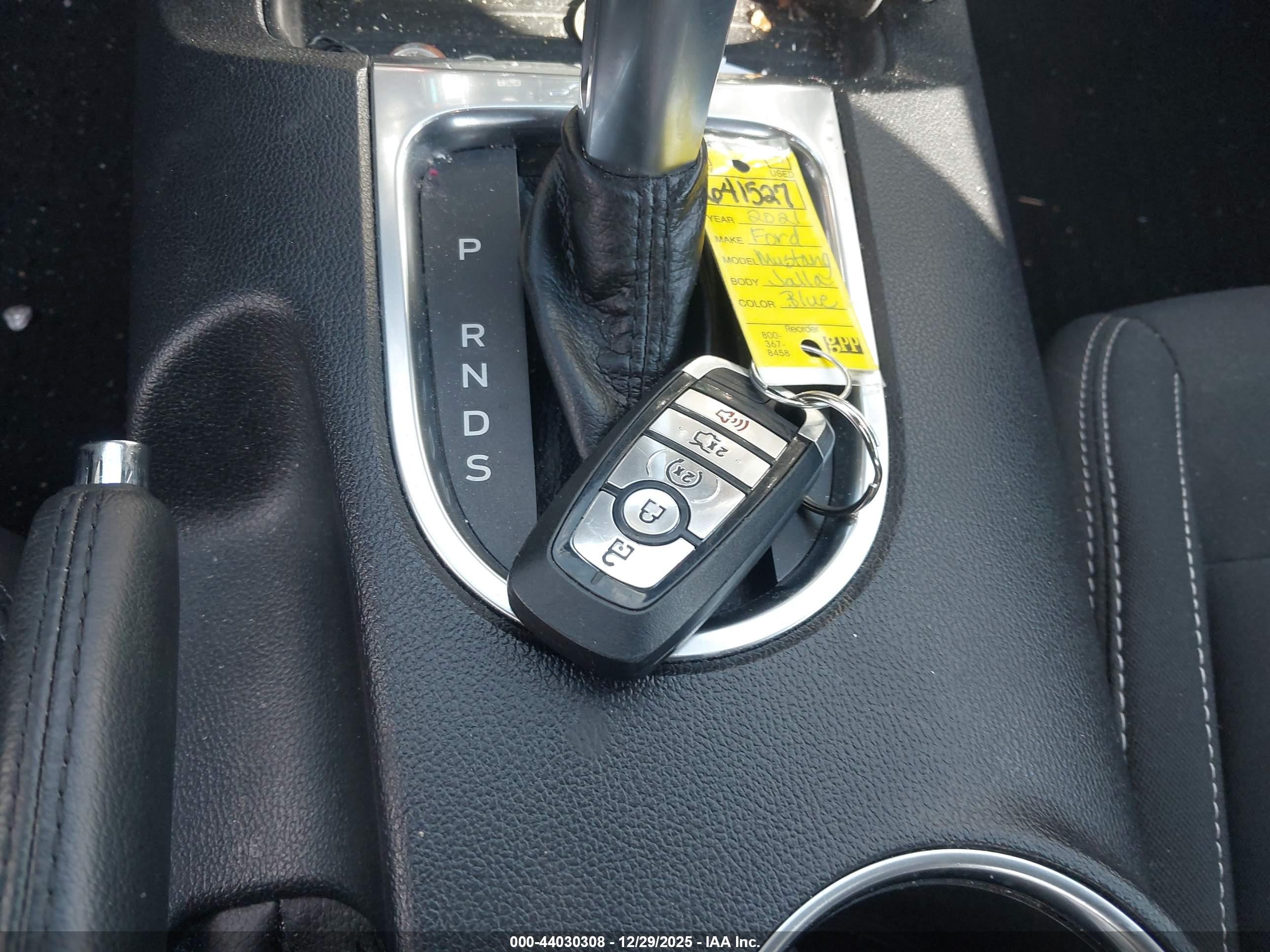 FORD MUSTANG image 11