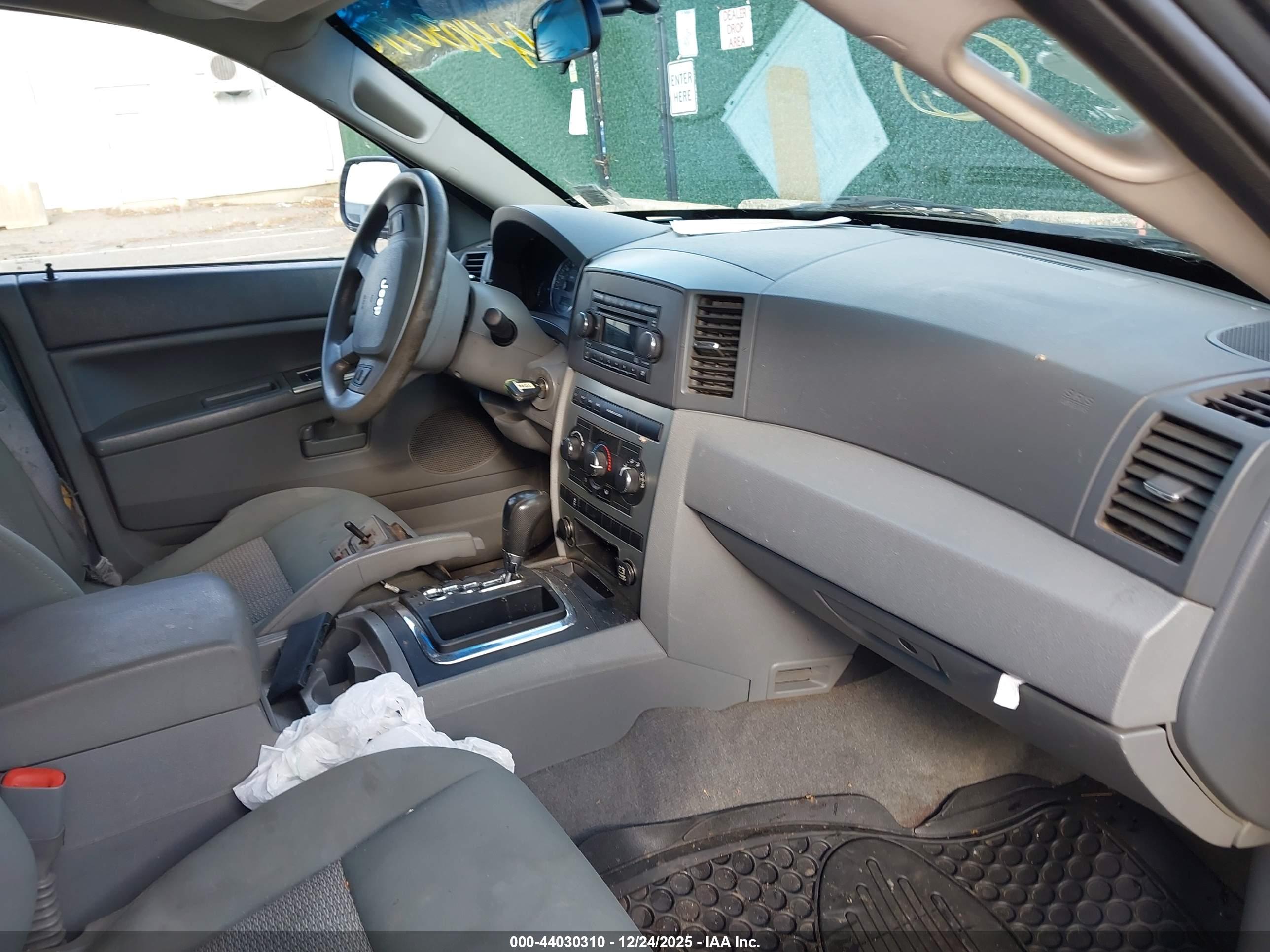 JEEP GRAND image 5