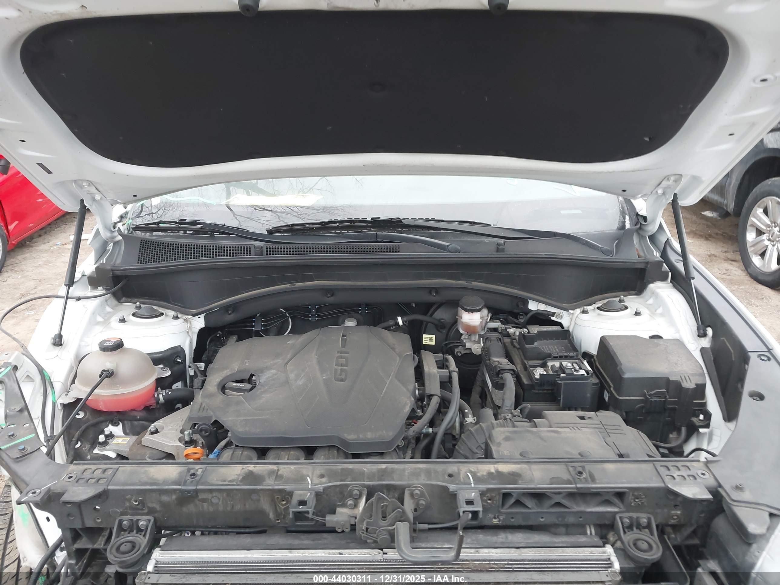 HYUNDAI SANTA image 10