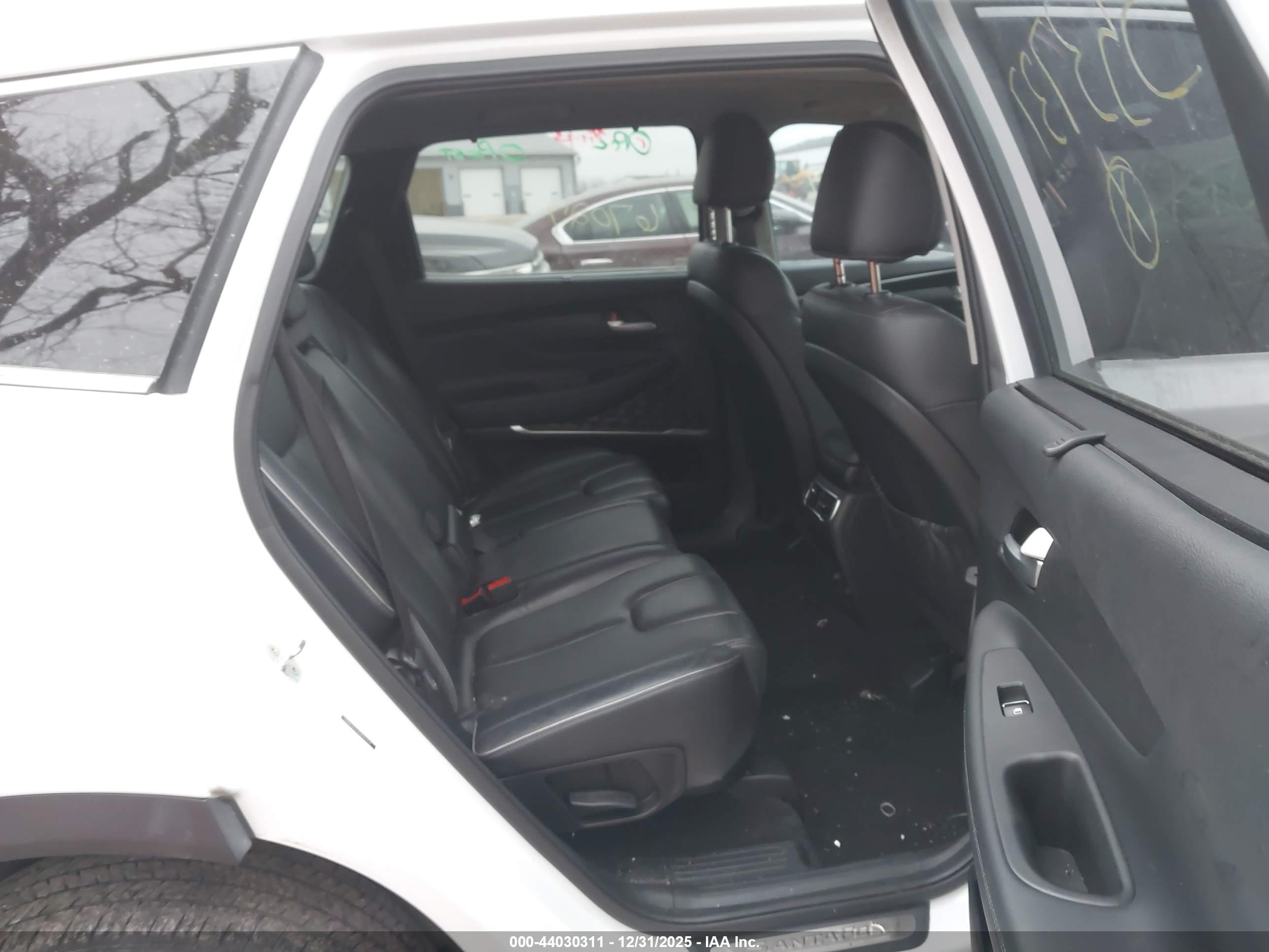 HYUNDAI SANTA image 8