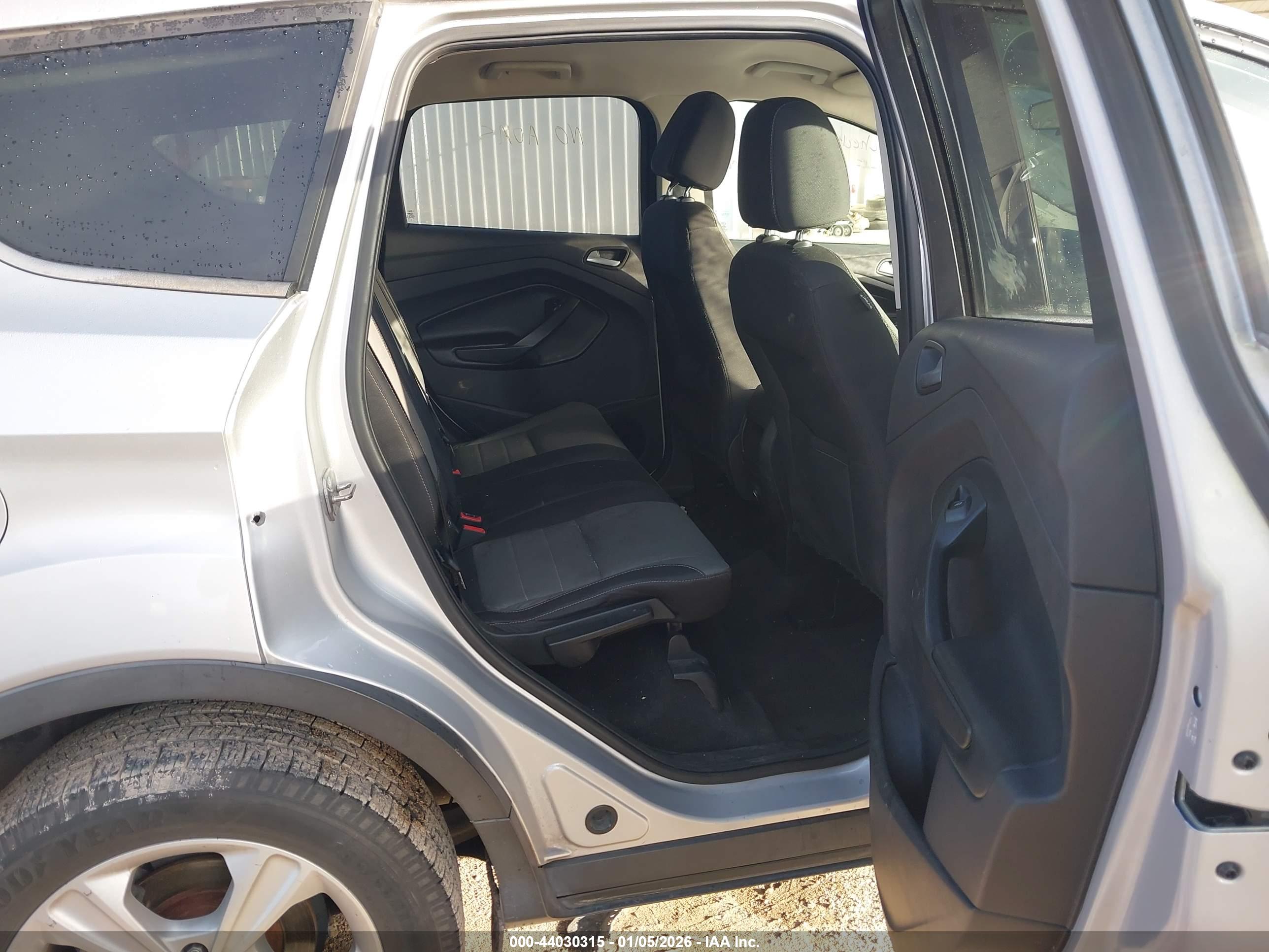 FORD ESCAPE image 8