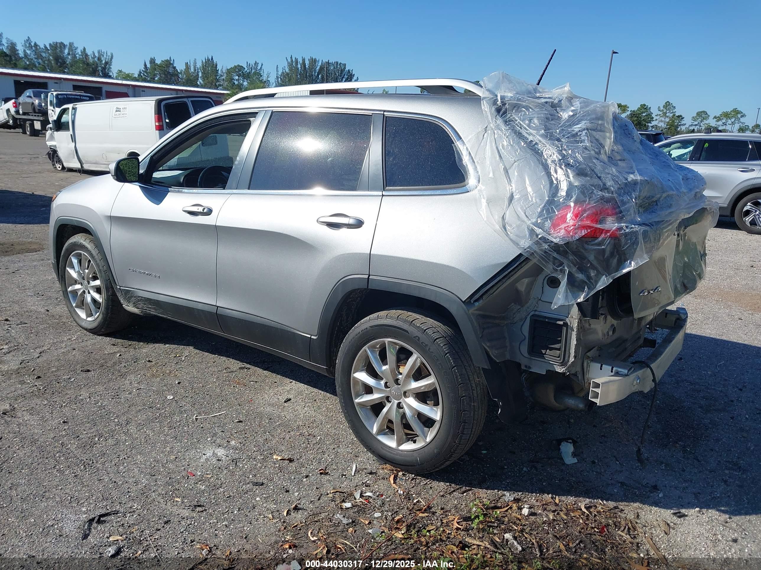 JEEP CHEROKEE image 3