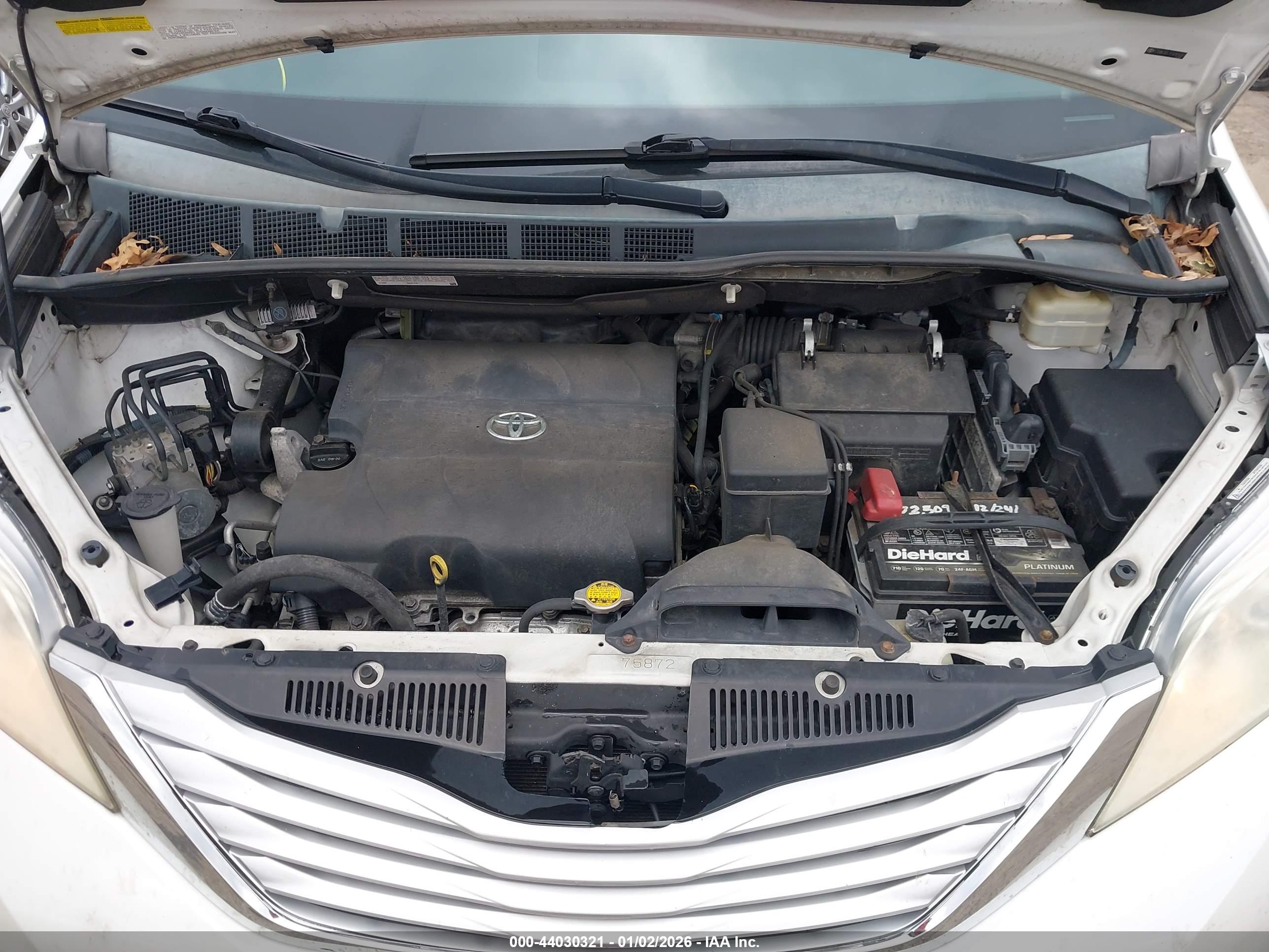TOYOTA SIENNA image 10