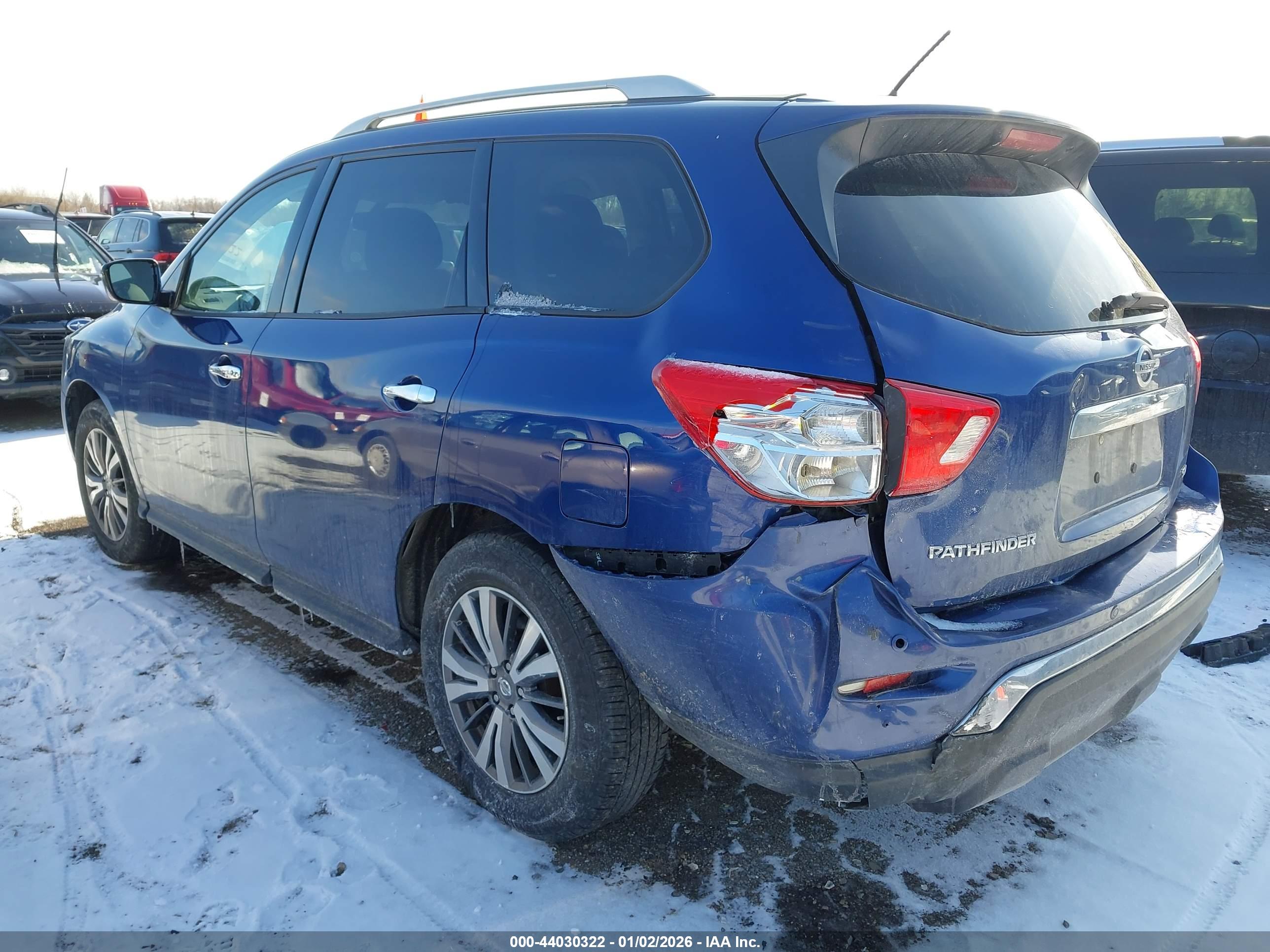 NISSAN PATHFINDER image 3