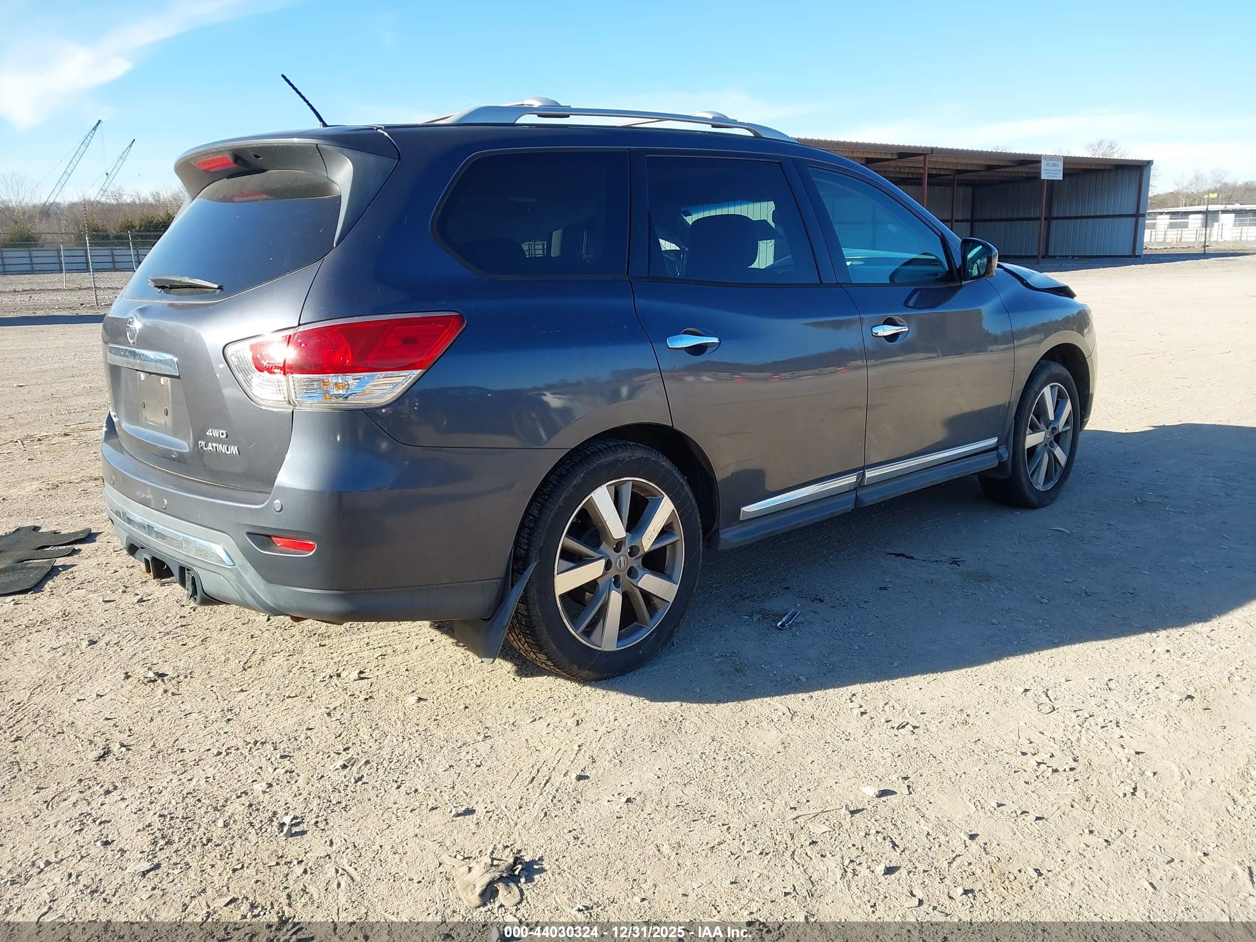 NISSAN PATHFINDER image 4