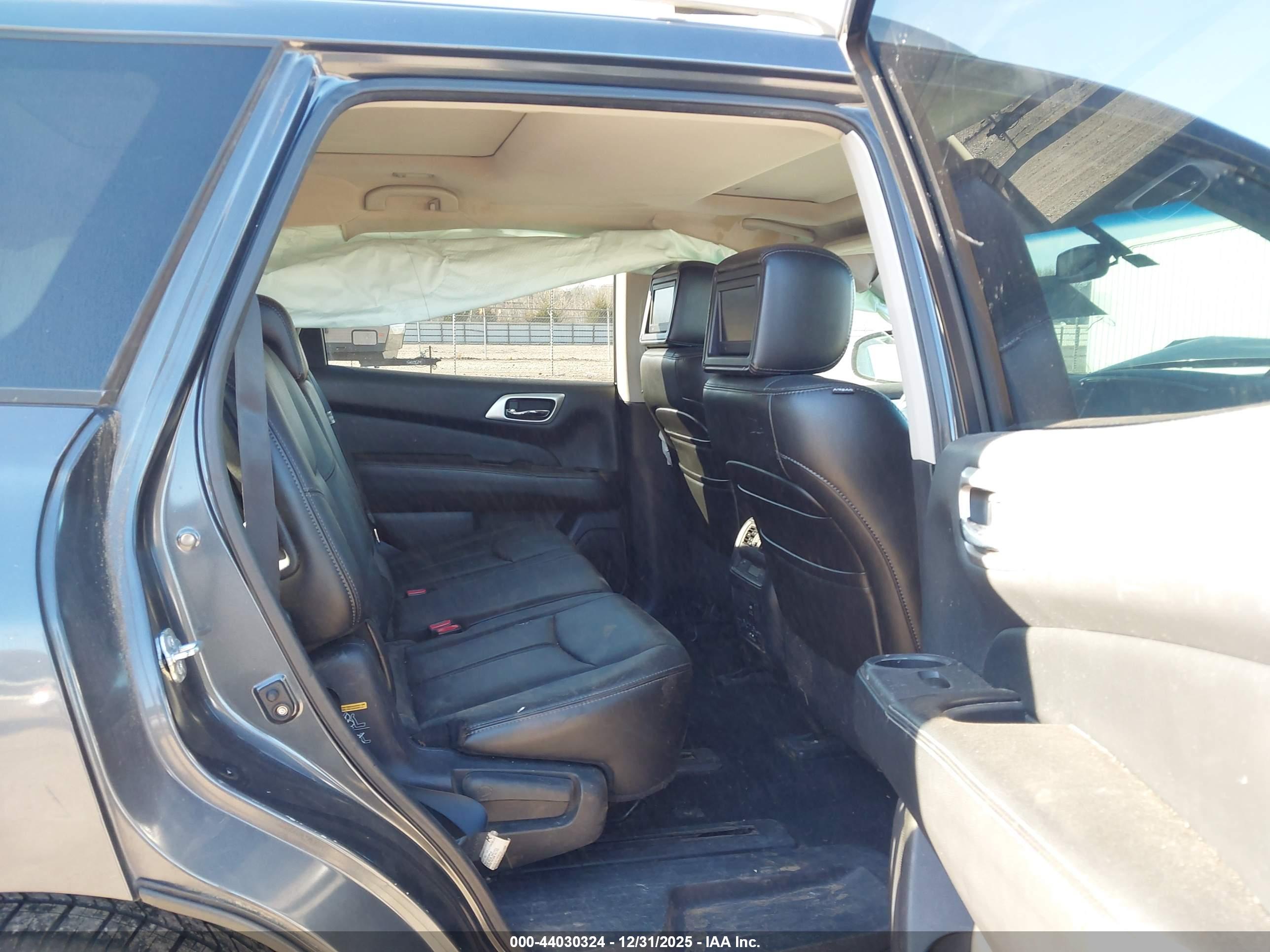 NISSAN PATHFINDER image 8