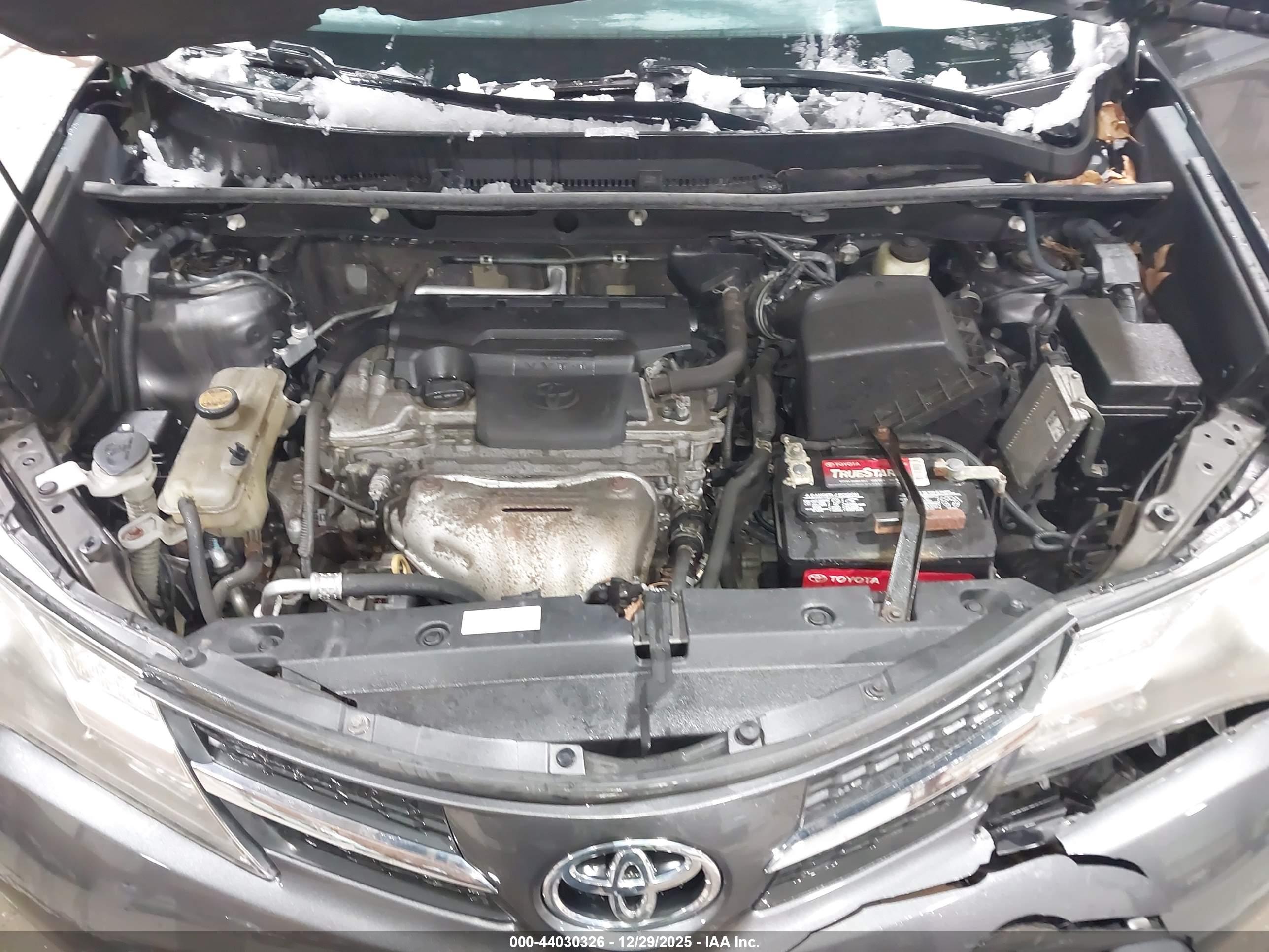 TOYOTA RAV4 image 10