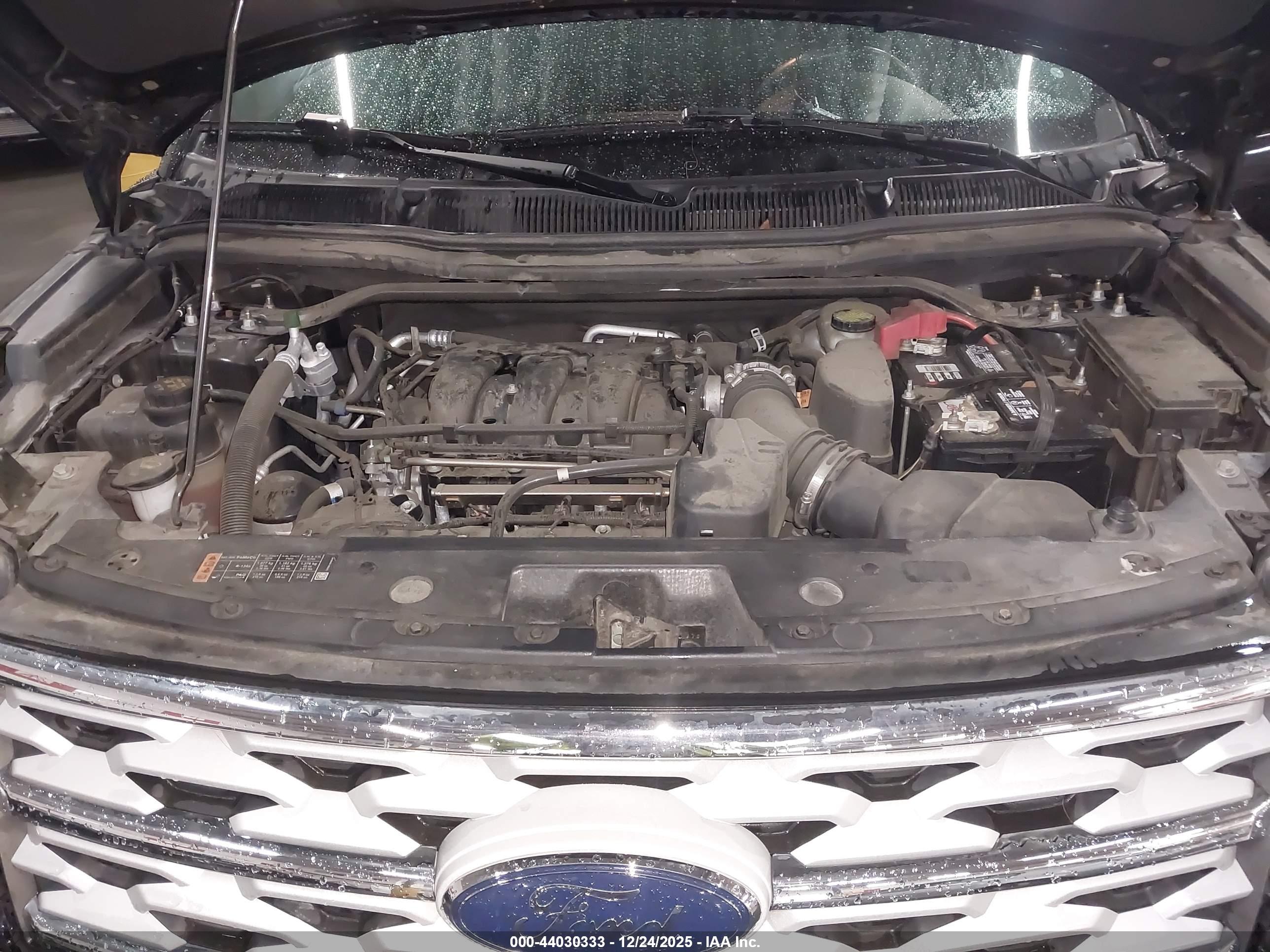 FORD EXPLORER image 10