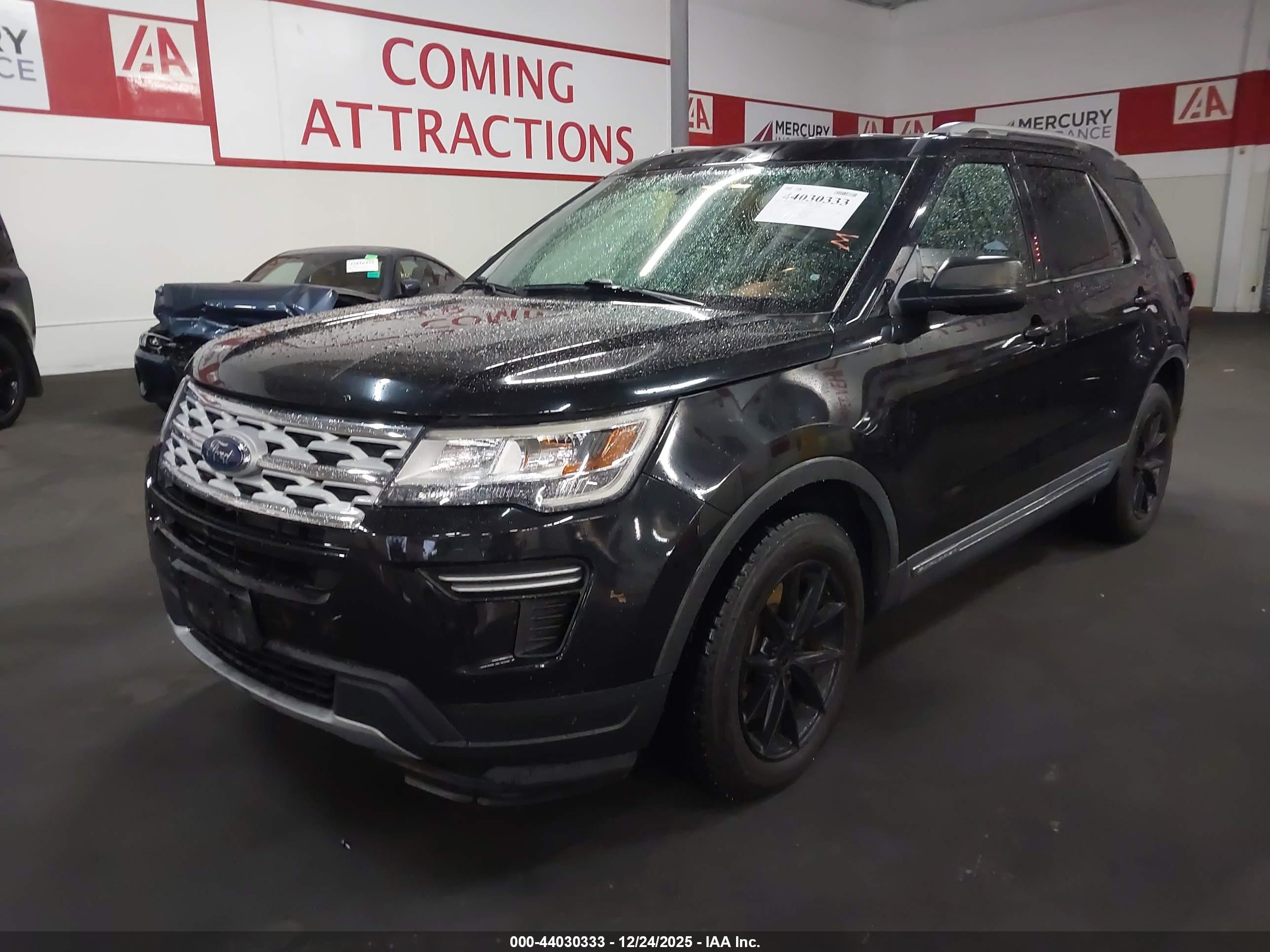 FORD EXPLORER image 2