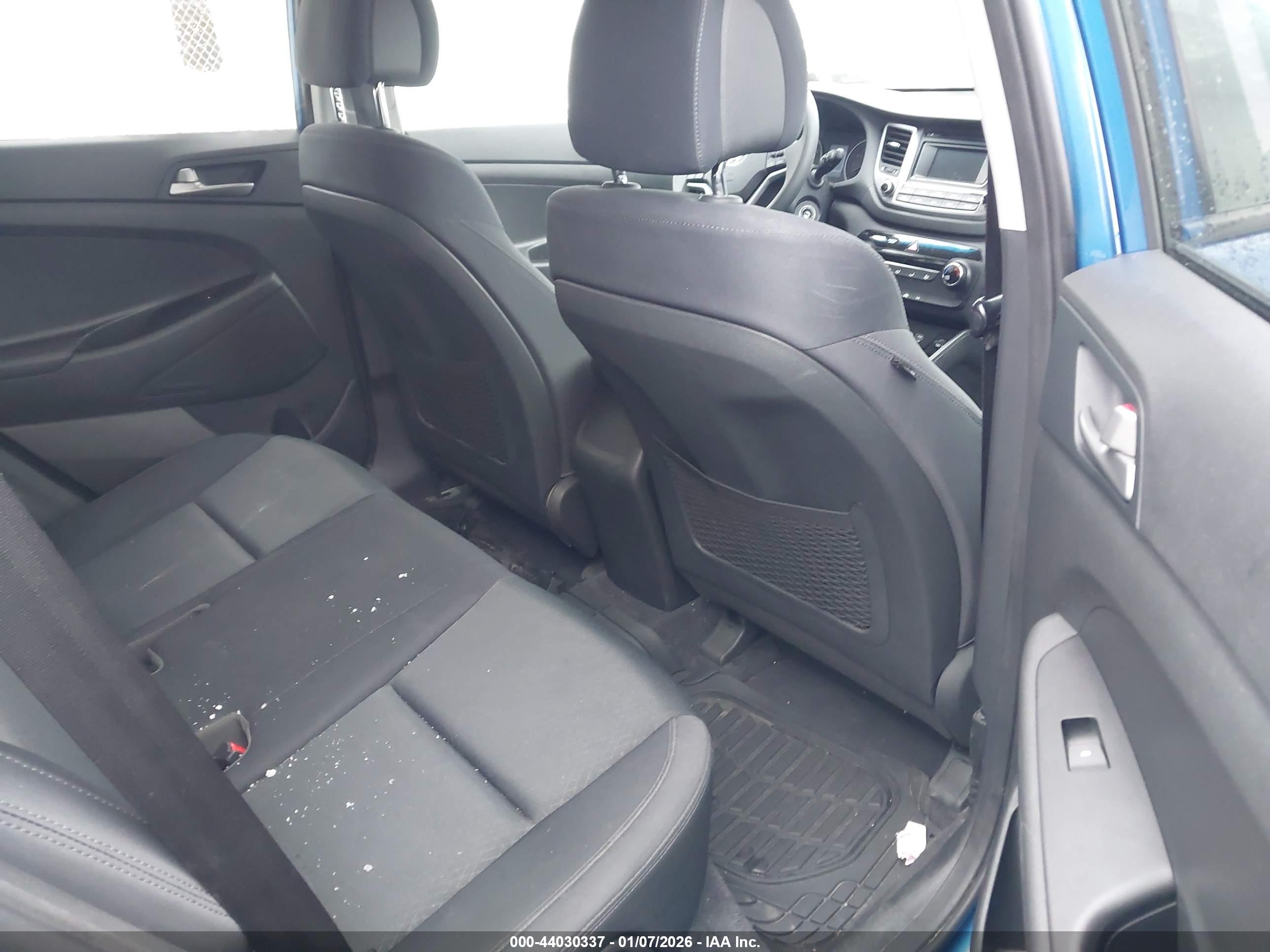 HYUNDAI TUCSON image 8