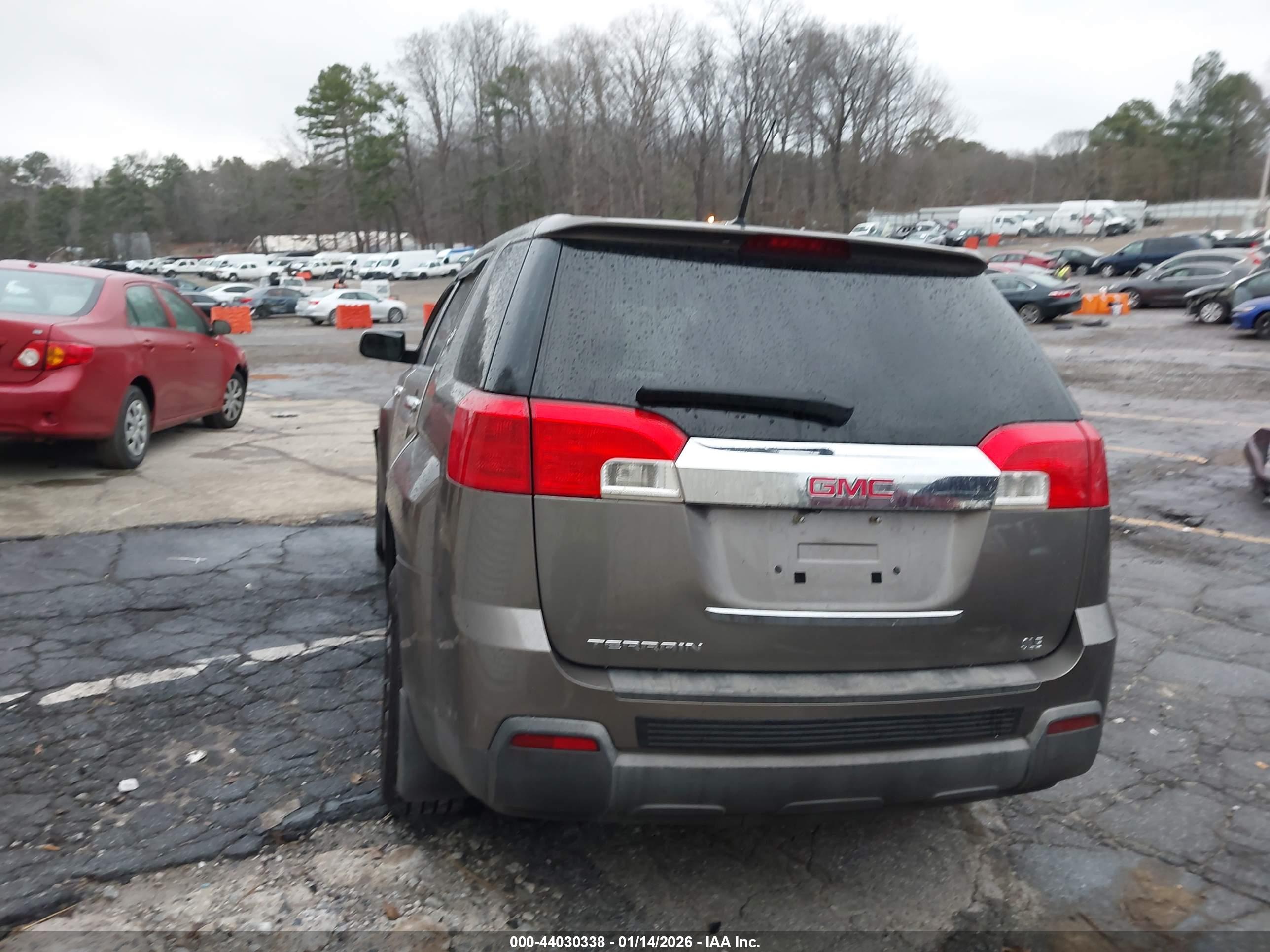 GMC TERRAIN image 3